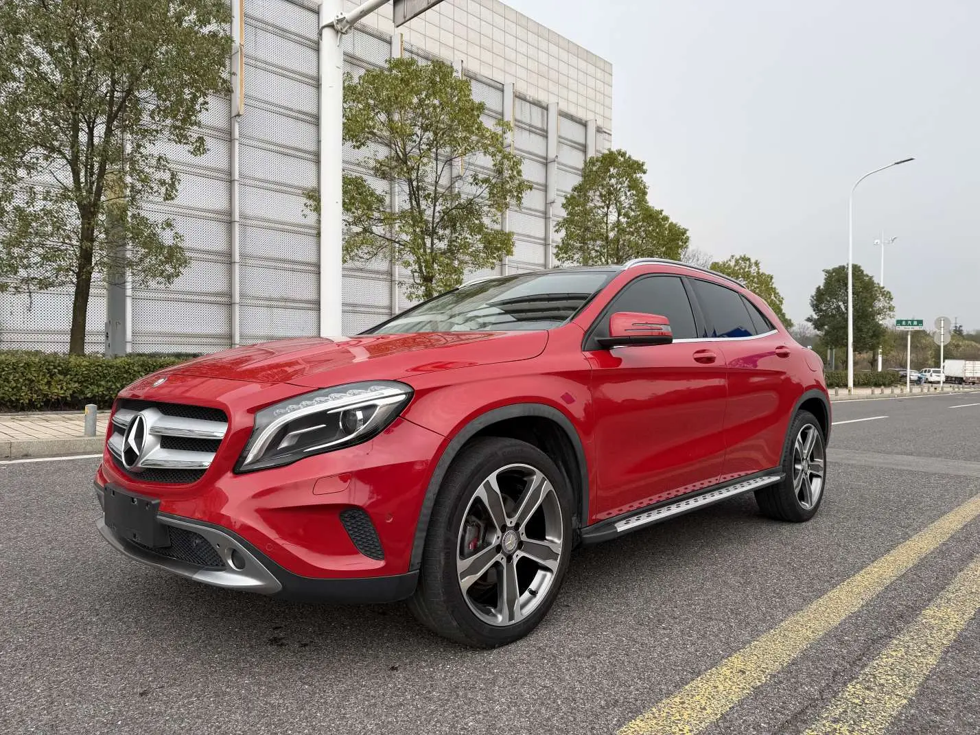 Mercedes-Benz GLA  из Китая