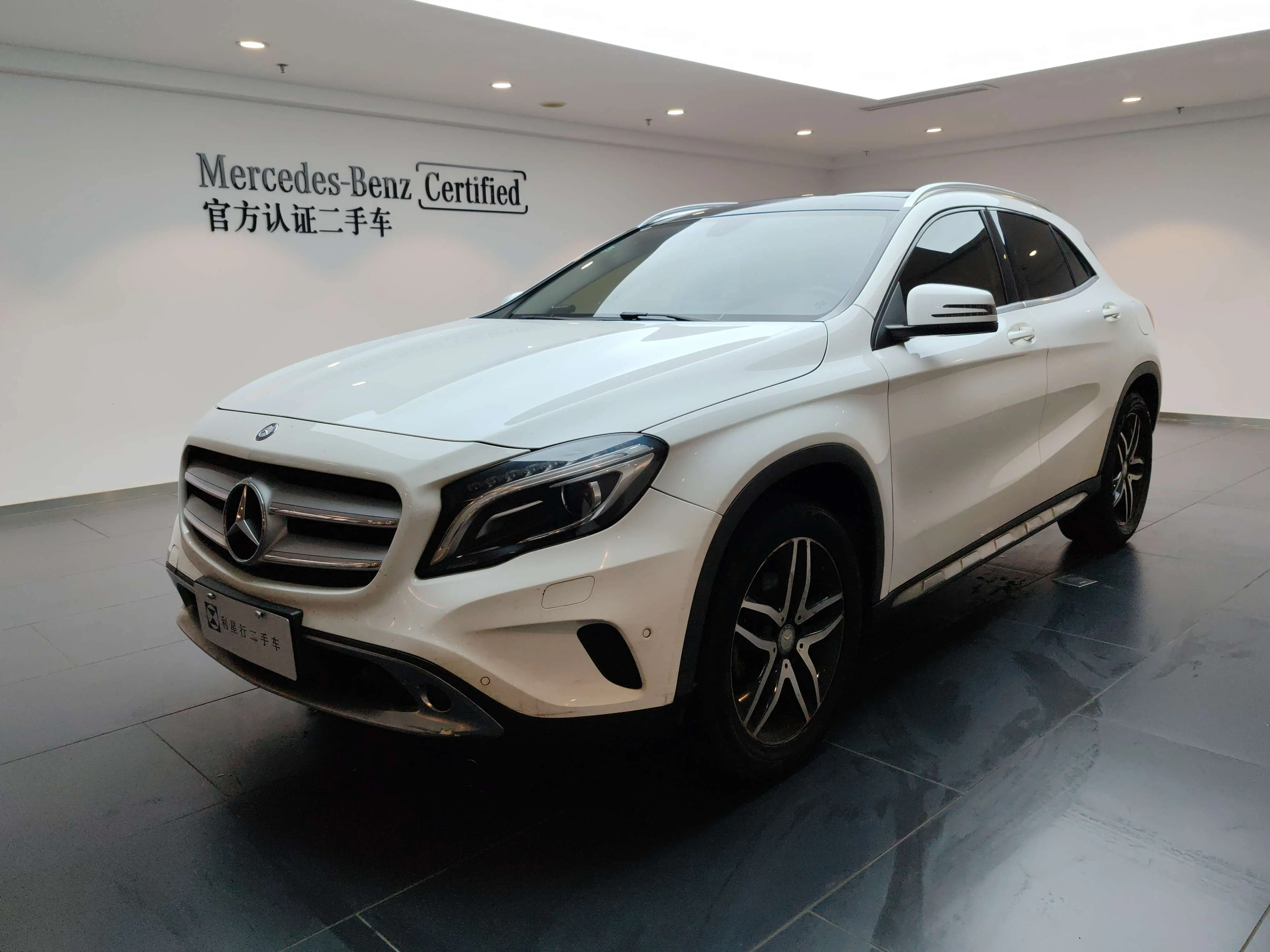 Mercedes-Benz GLA  из Китая