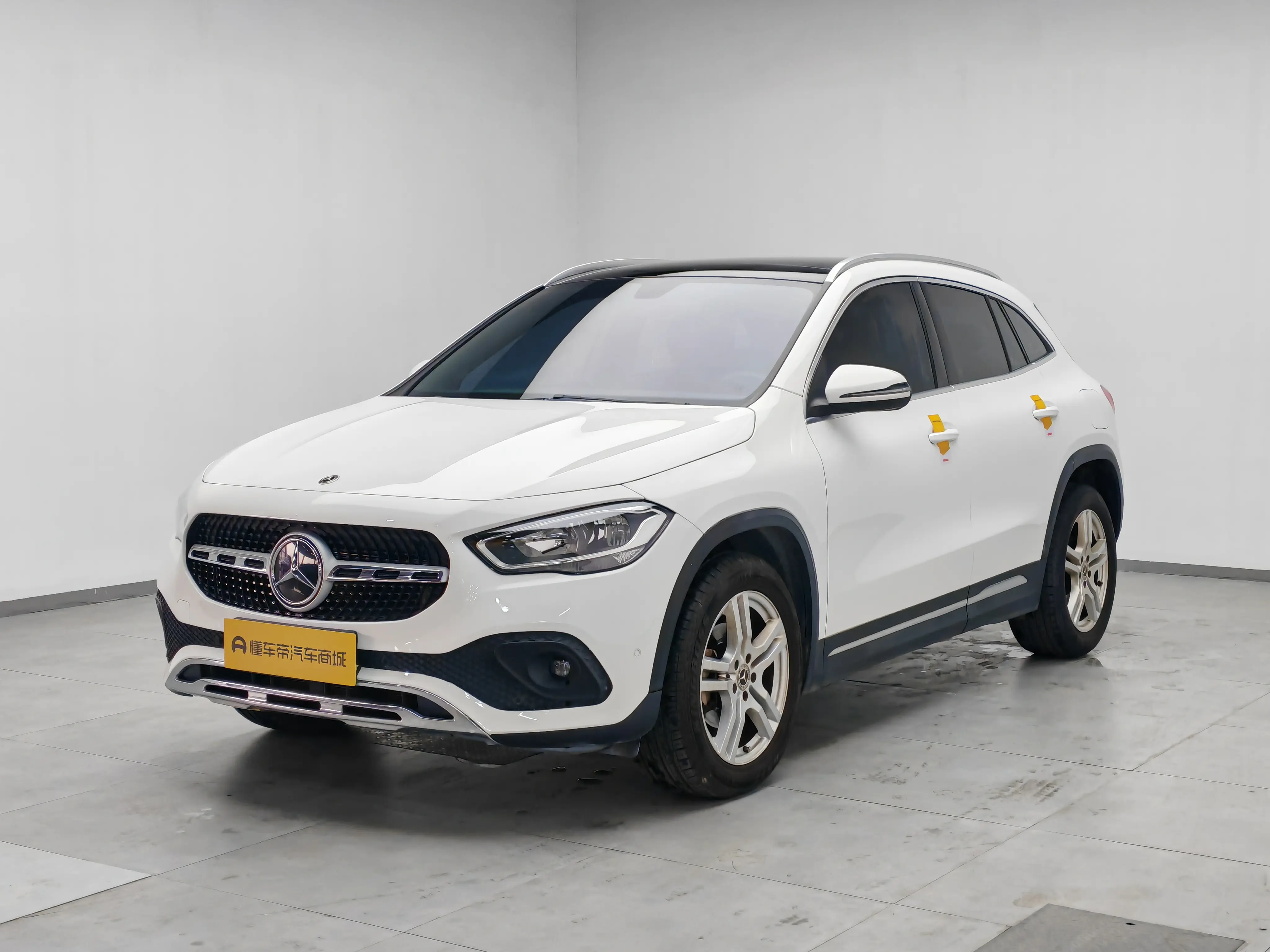 Mercedes-Benz GLA  из Китая