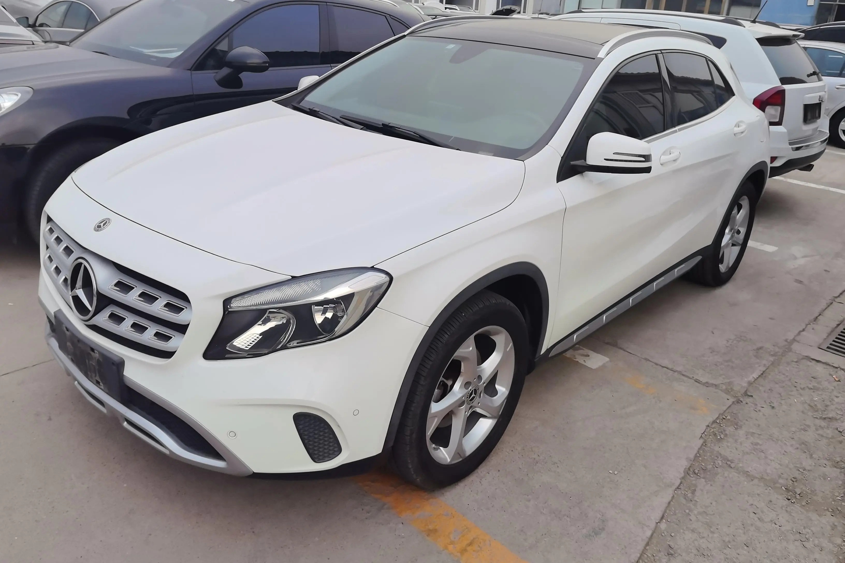 Mercedes-Benz GLA  из Китая
