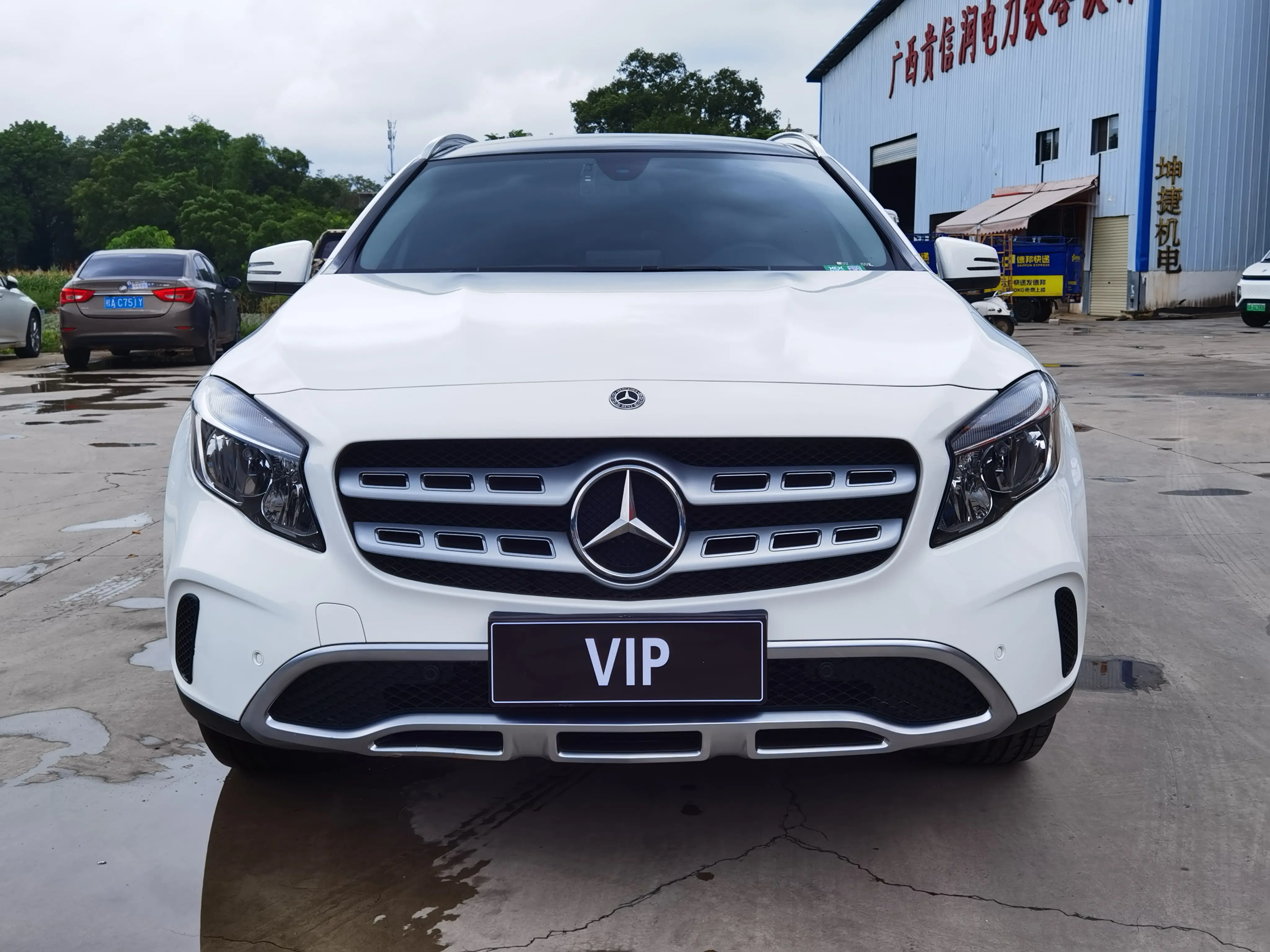 Mercedes-Benz GLA  из Китая