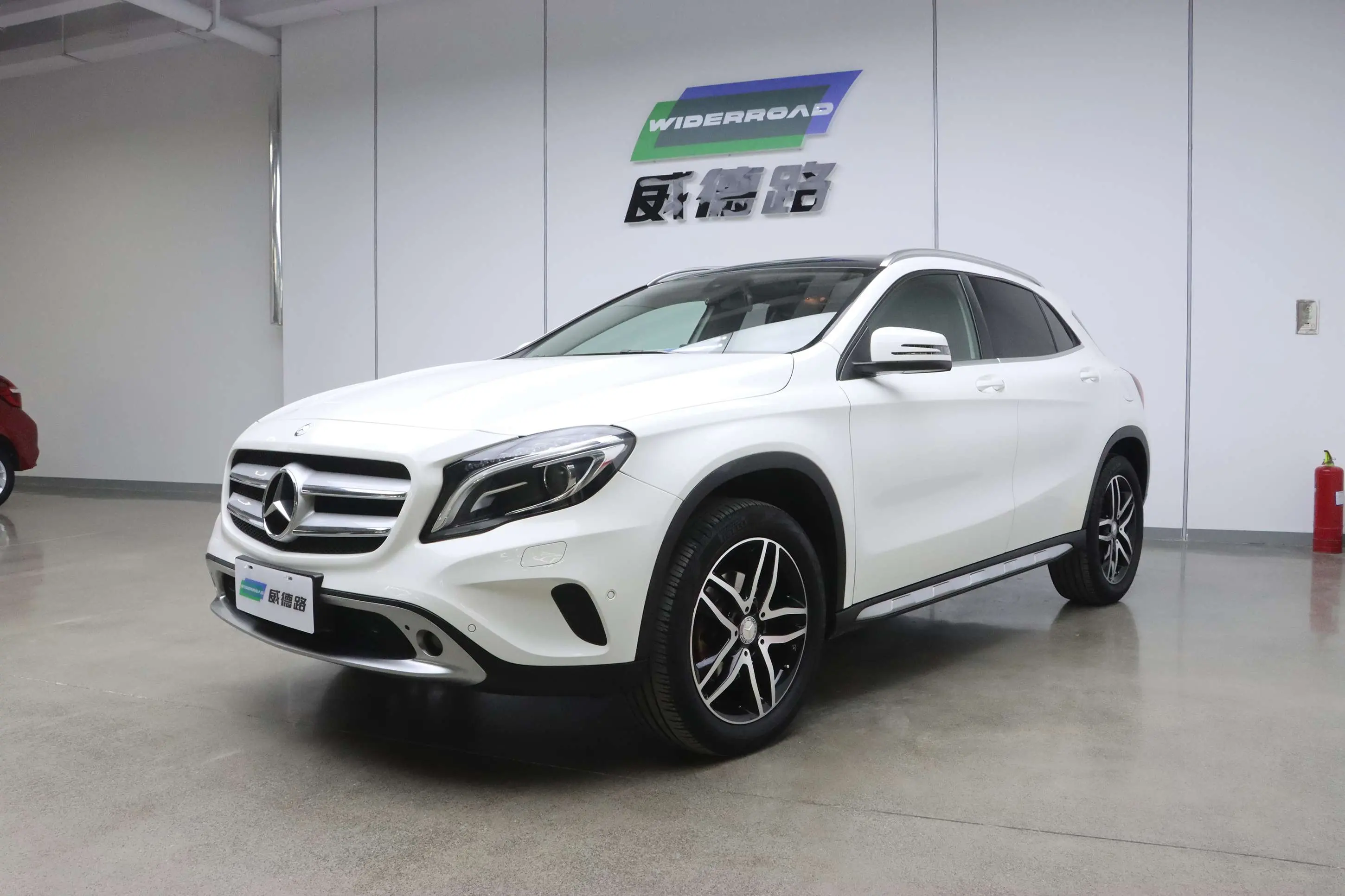 Mercedes-Benz GLA  из Китая