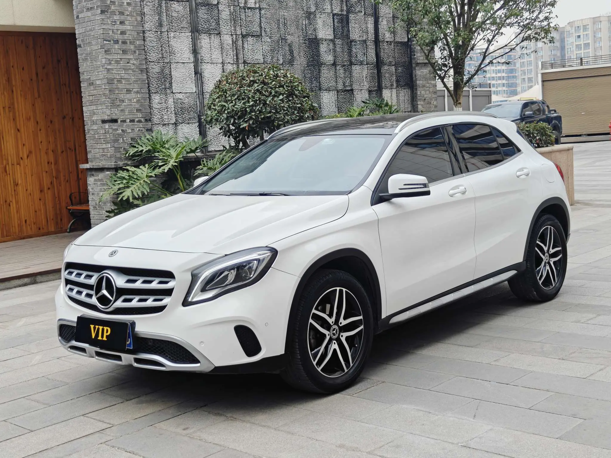 Mercedes-Benz GLA  из Китая