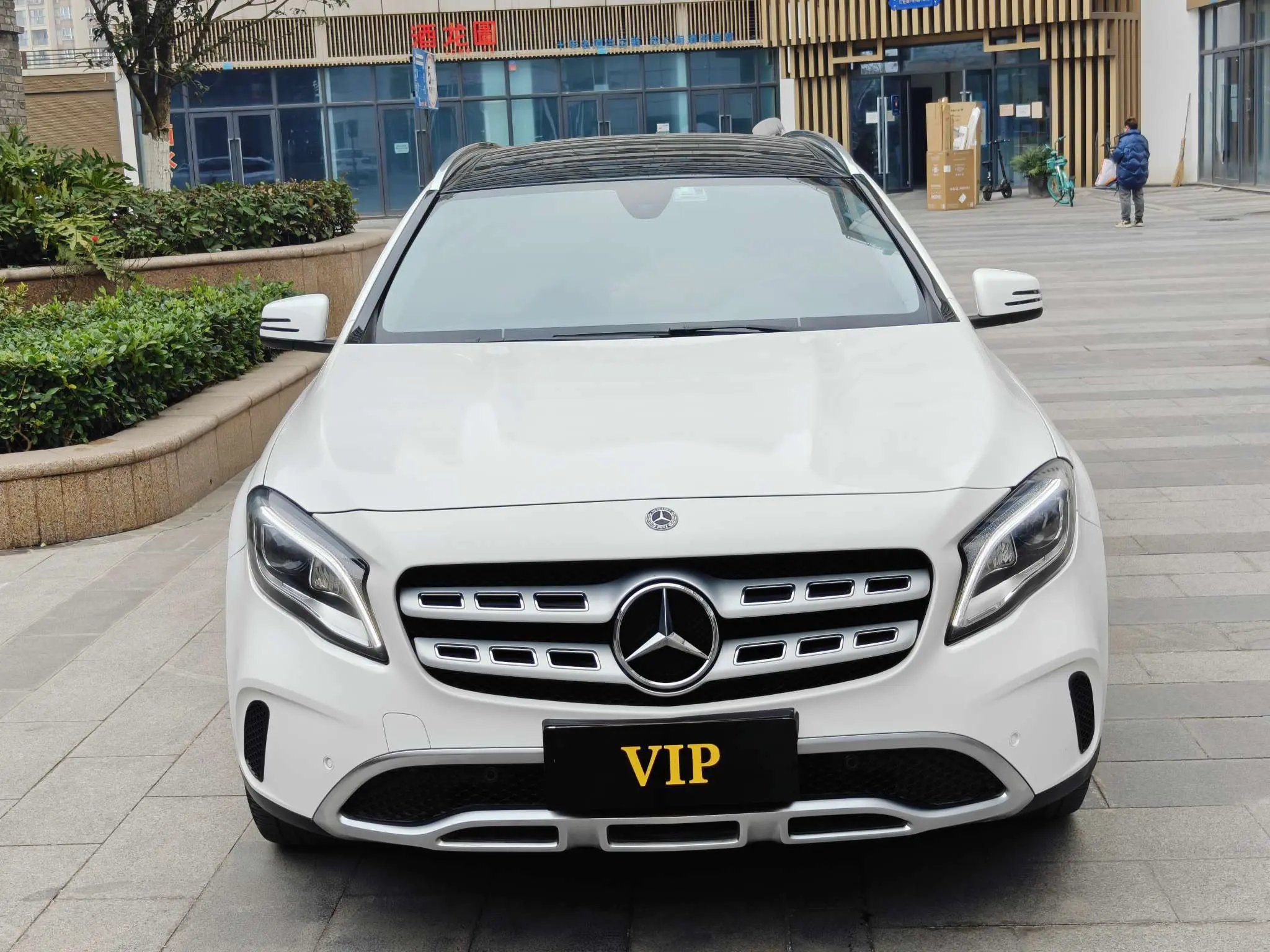 Mercedes-Benz GLA  из Китая