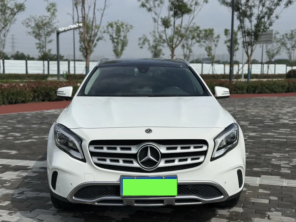 Mercedes-Benz GLA  из Китая