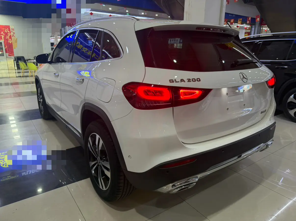 Mercedes-Benz GLA  из Китая