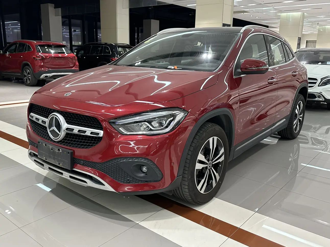 Mercedes-Benz GLA  из Китая