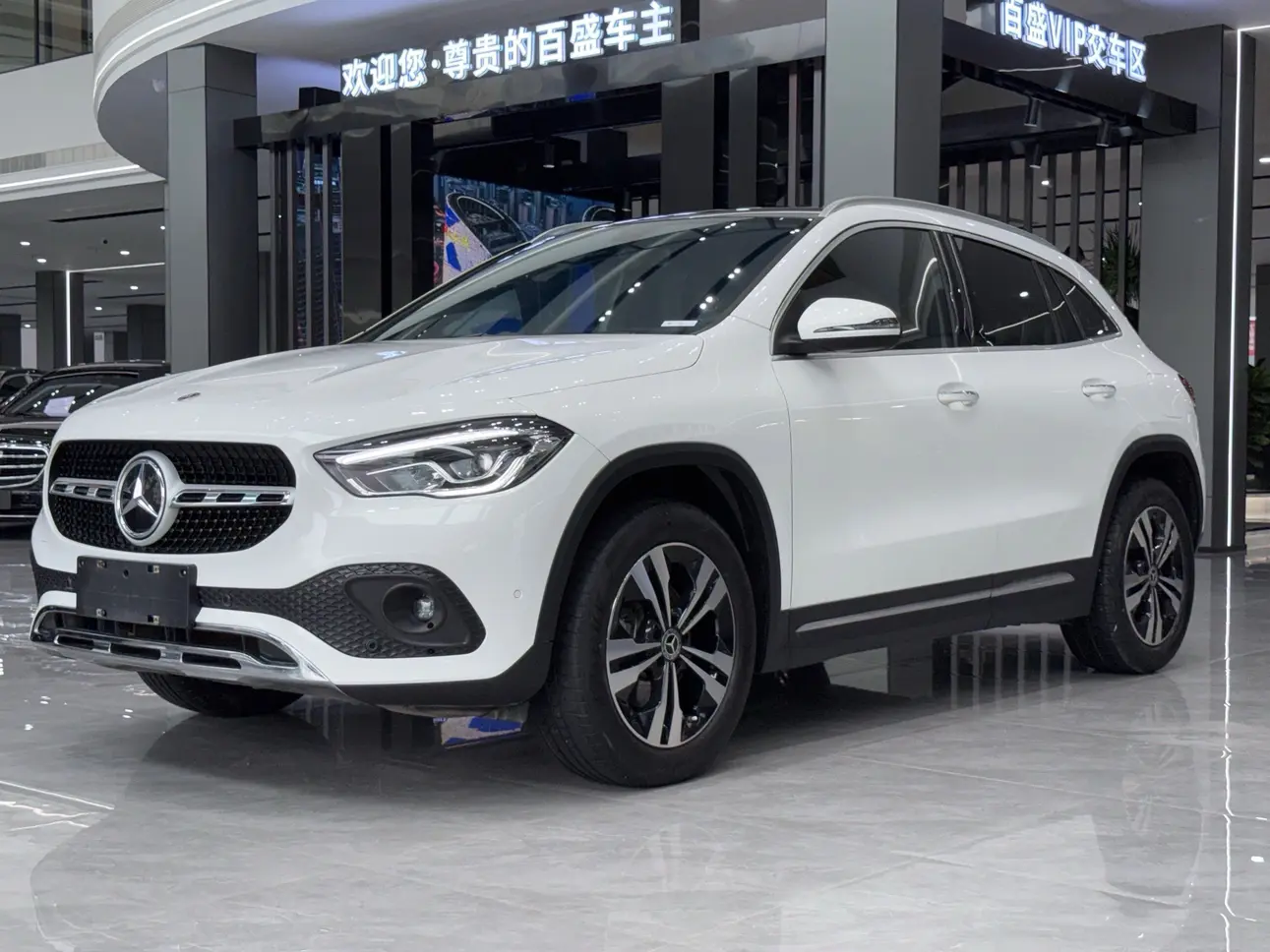 Mercedes-Benz GLA  из Китая