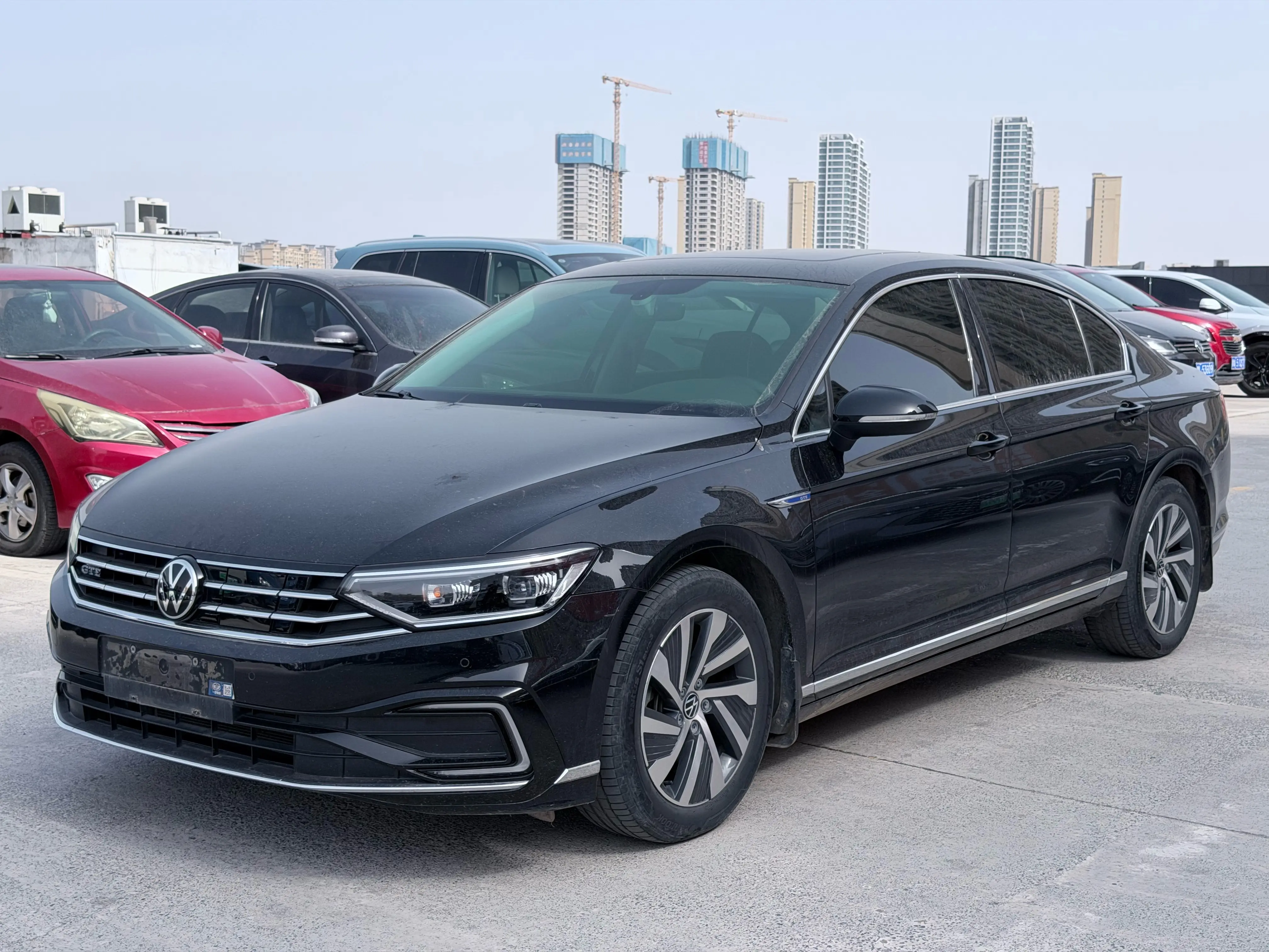 Volkswagen Magotan PHEV  из Китая