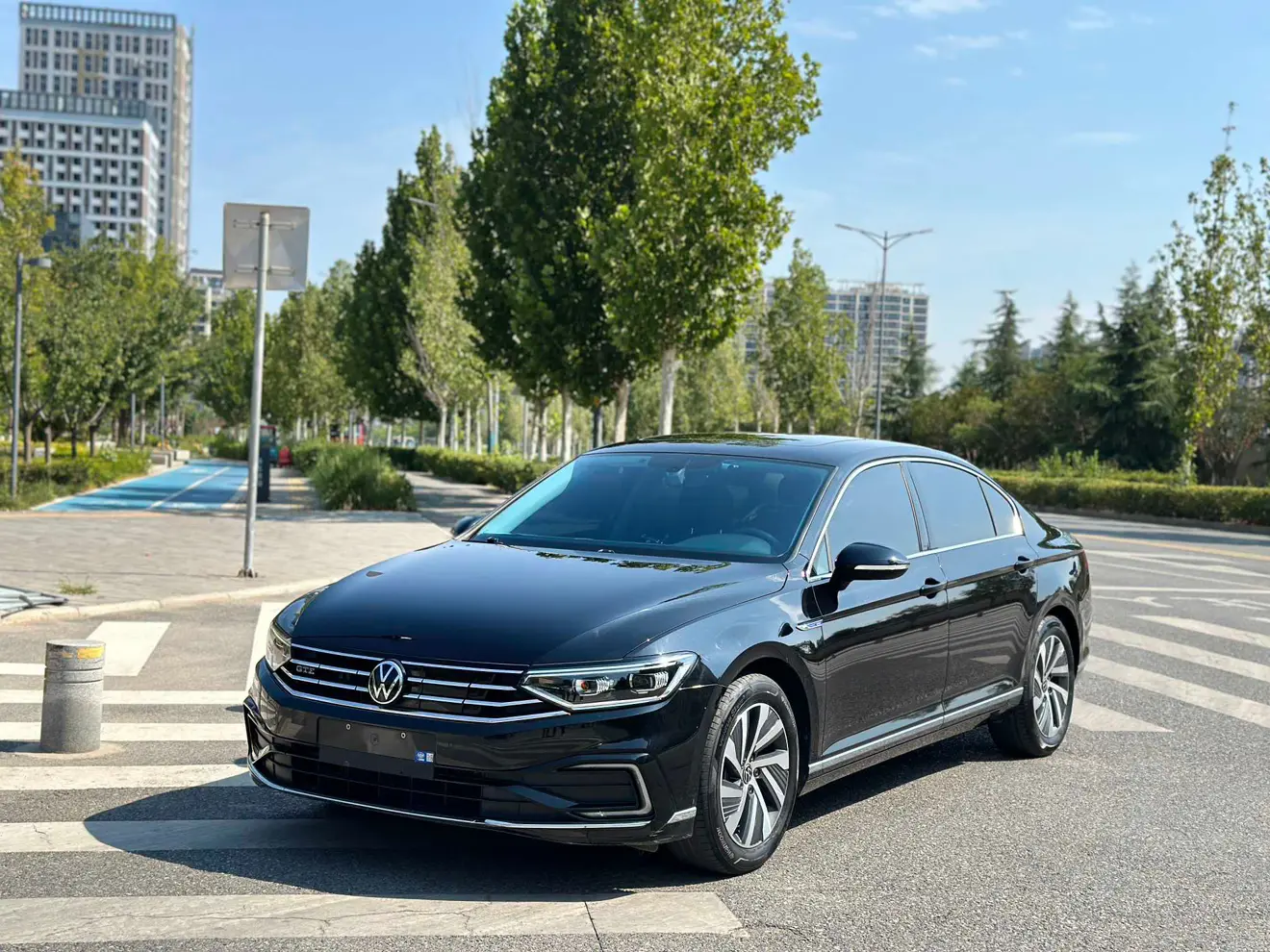 Volkswagen Magotan PHEV  из Китая