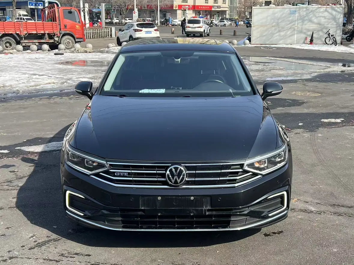 Volkswagen Magotan PHEV  из Китая