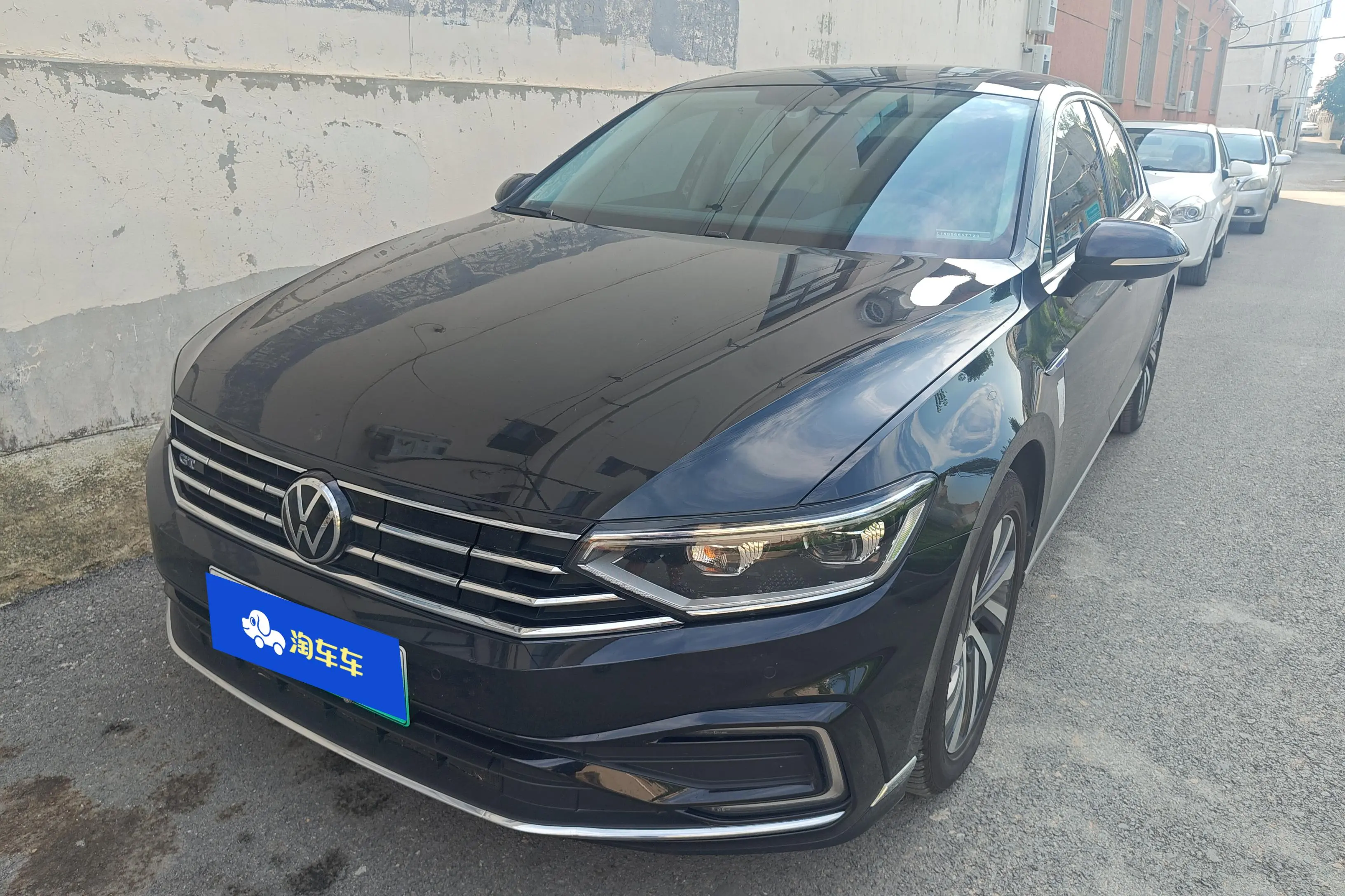 Volkswagen Magotan PHEV  из Китая