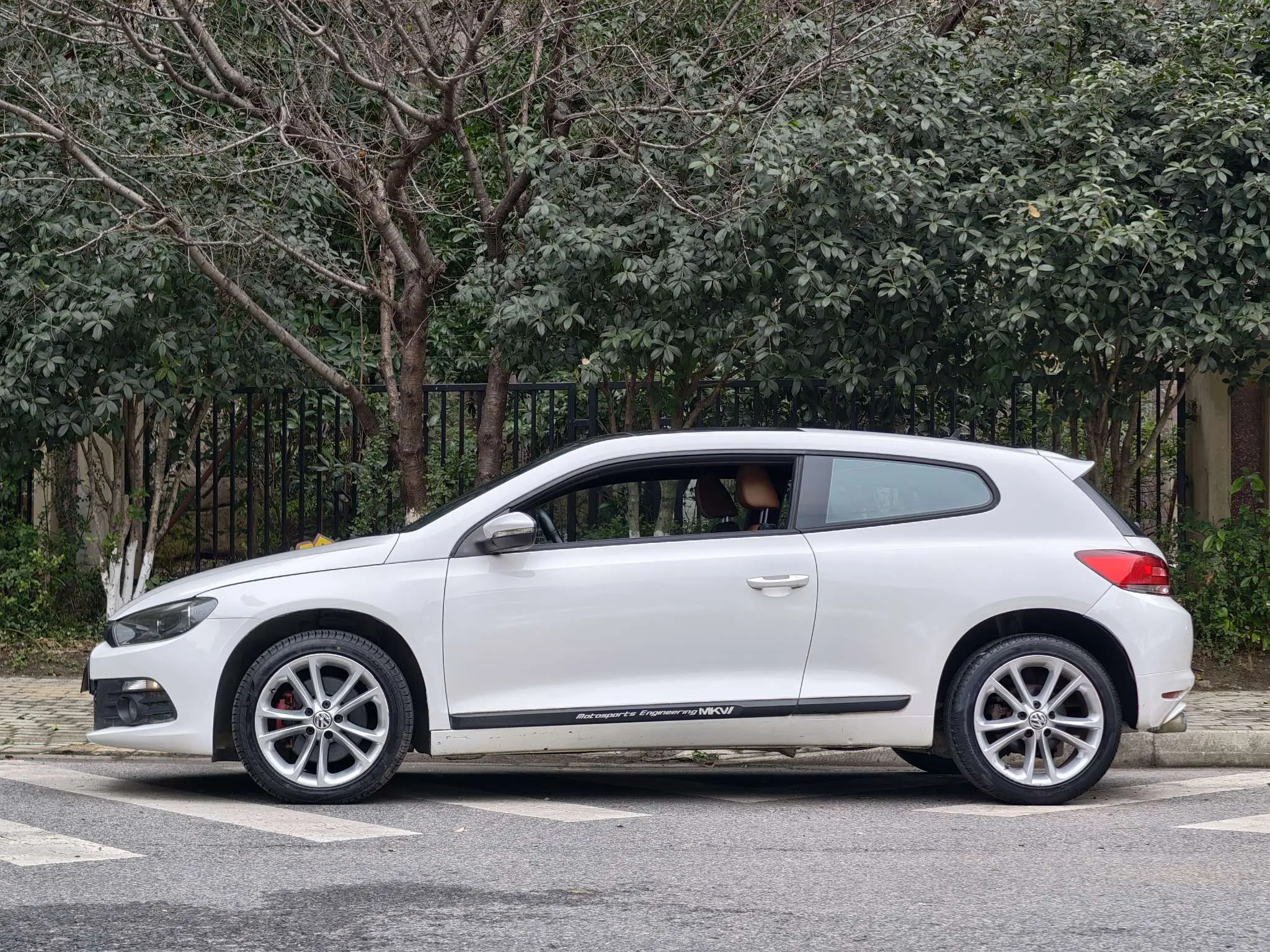 Volkswagen Scirocco  из Китая