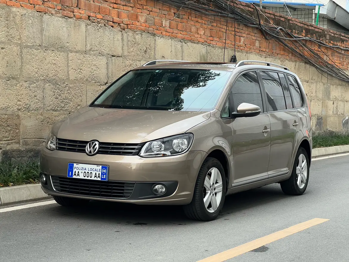 Volkswagen Touran  из Китая