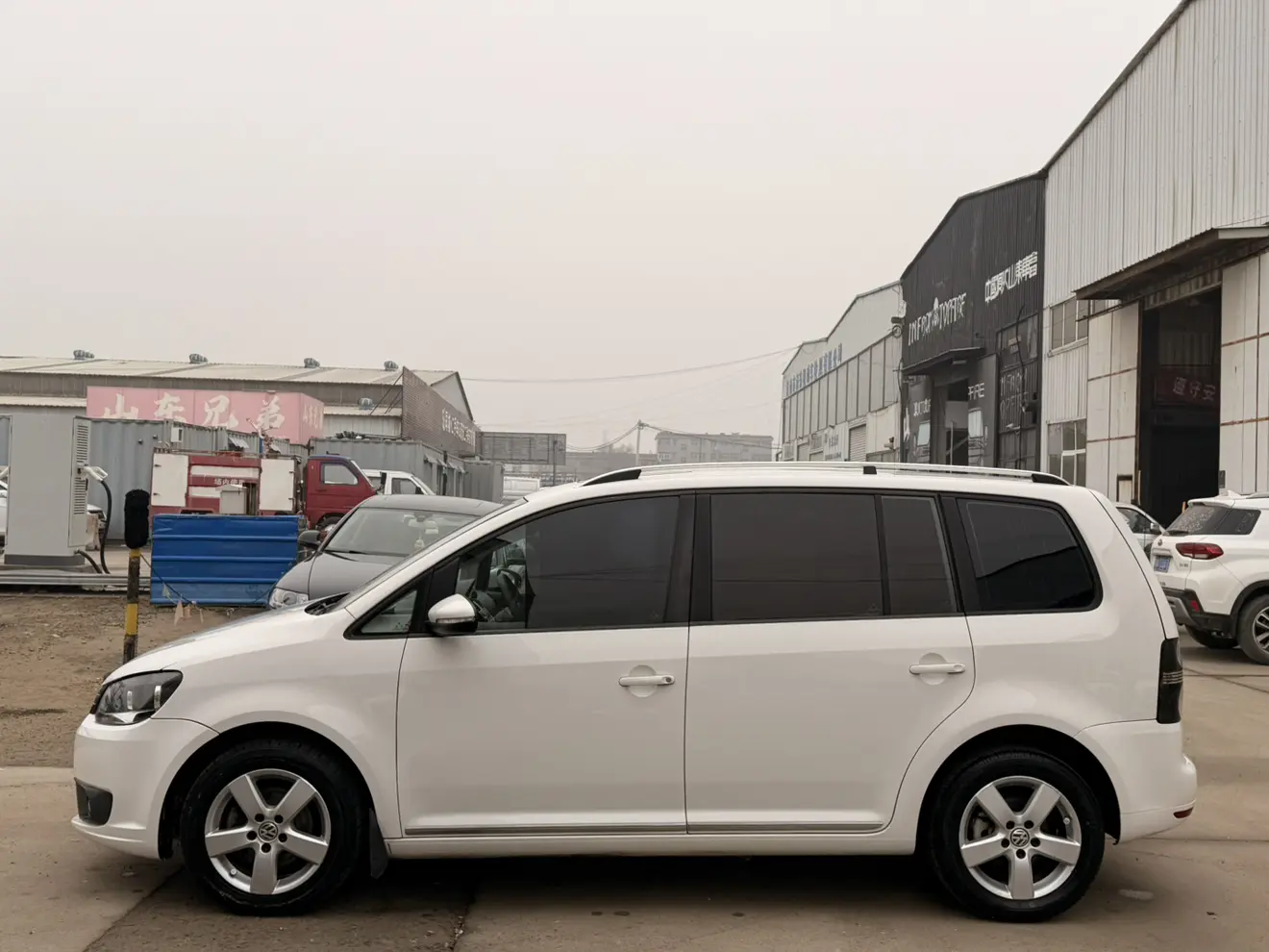 Volkswagen Touran  из Китая