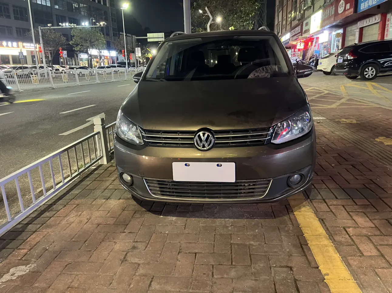 Volkswagen Touran  из Китая