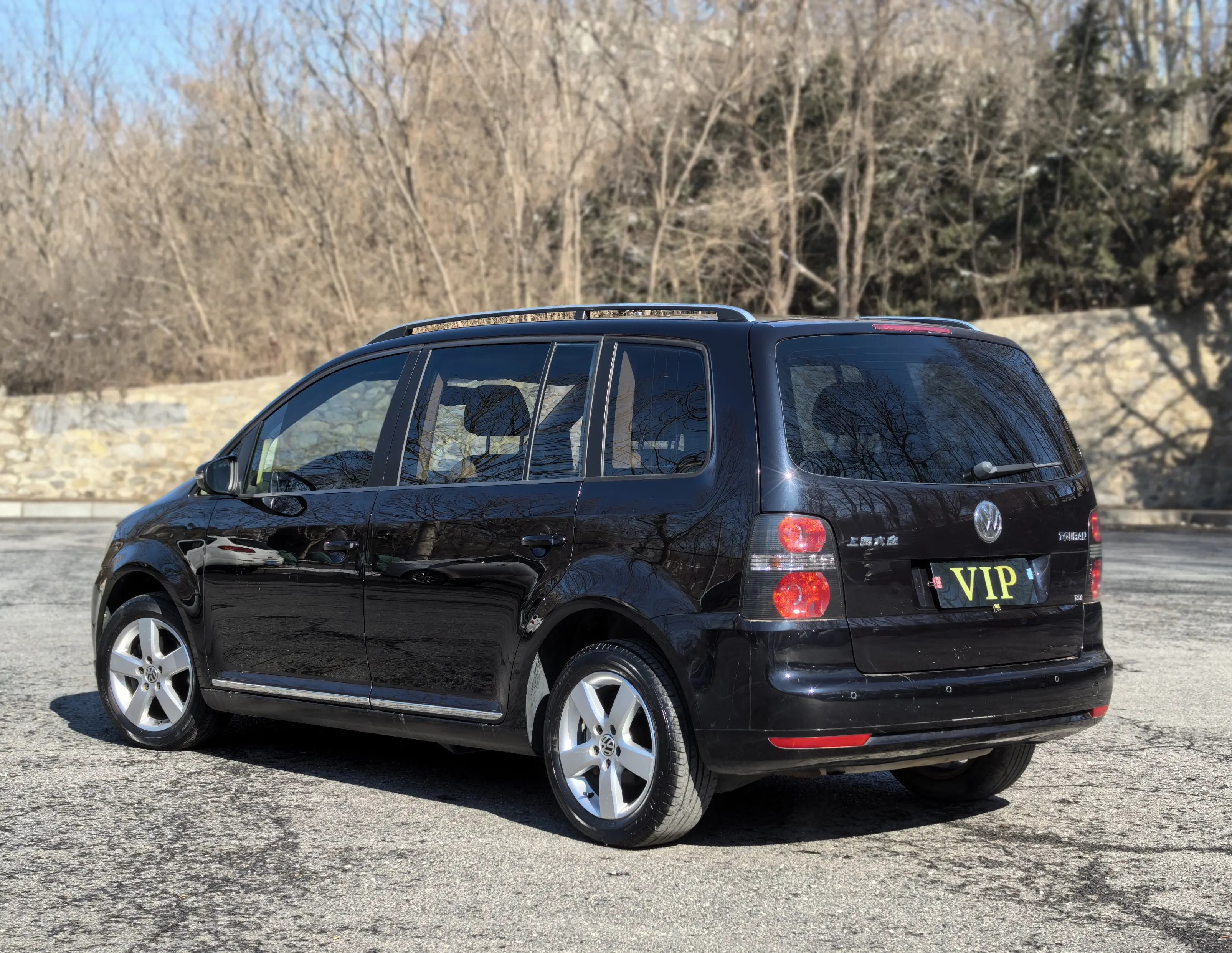 Volkswagen Touran  из Китая