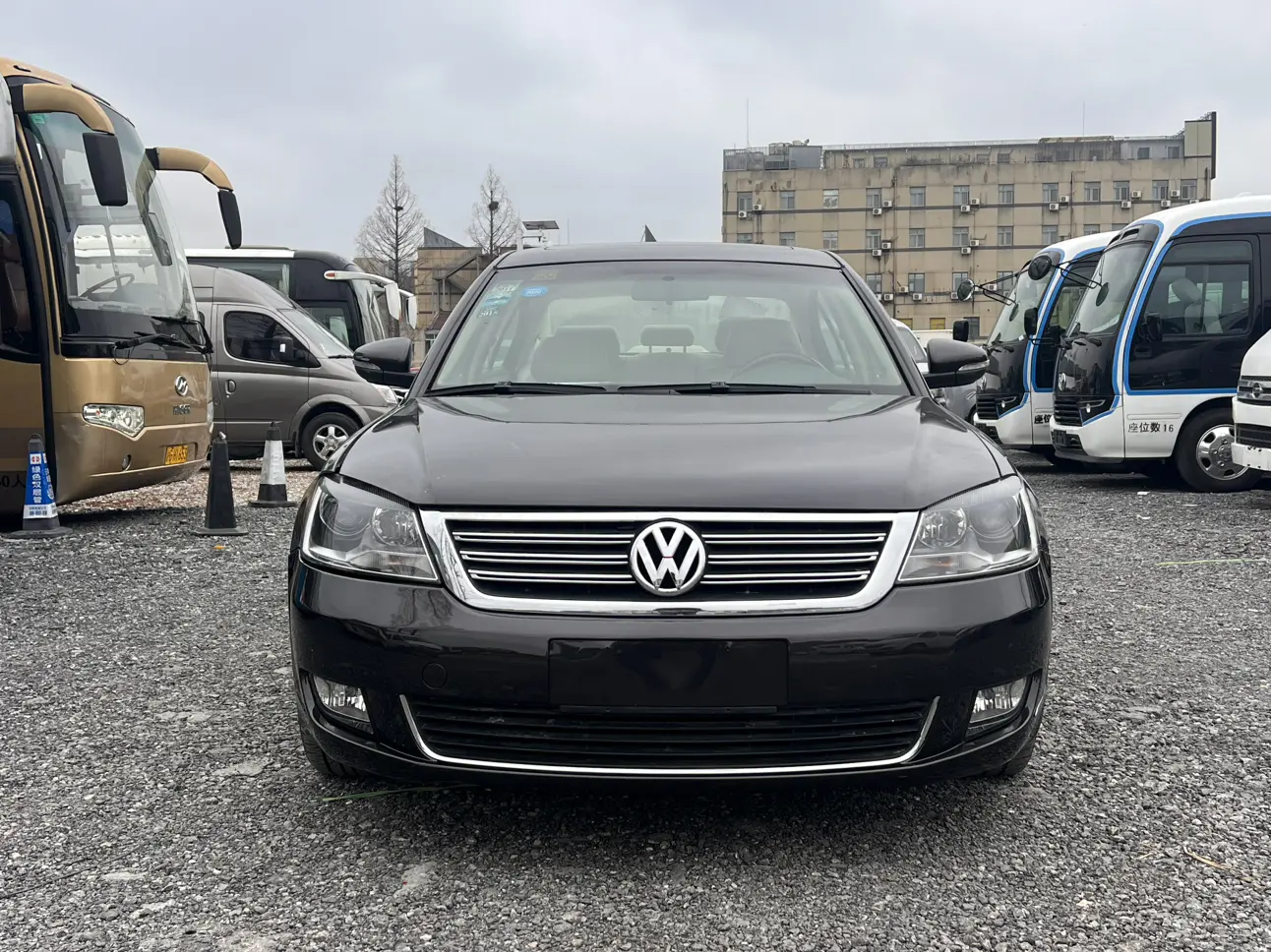 Volkswagen Passat  из Китая
