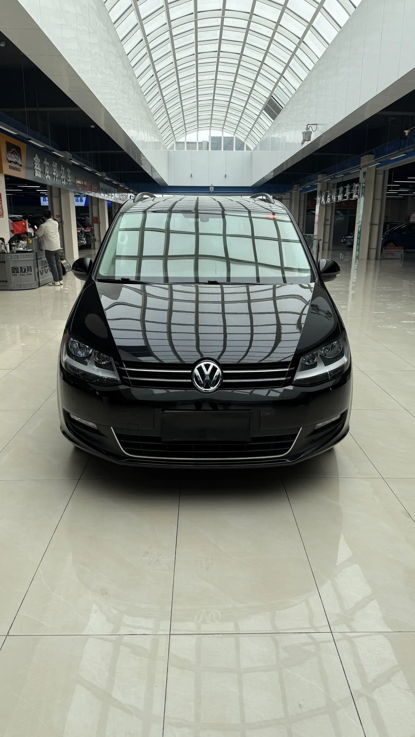 Volkswagen Sharon  из Китая