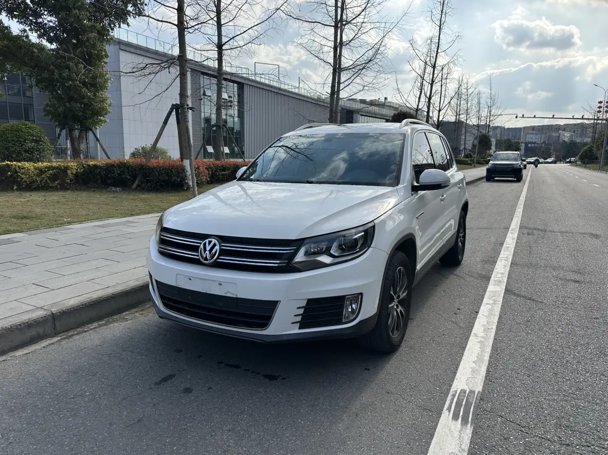 Volkswagen Tiguan (Tharu)  из Китая