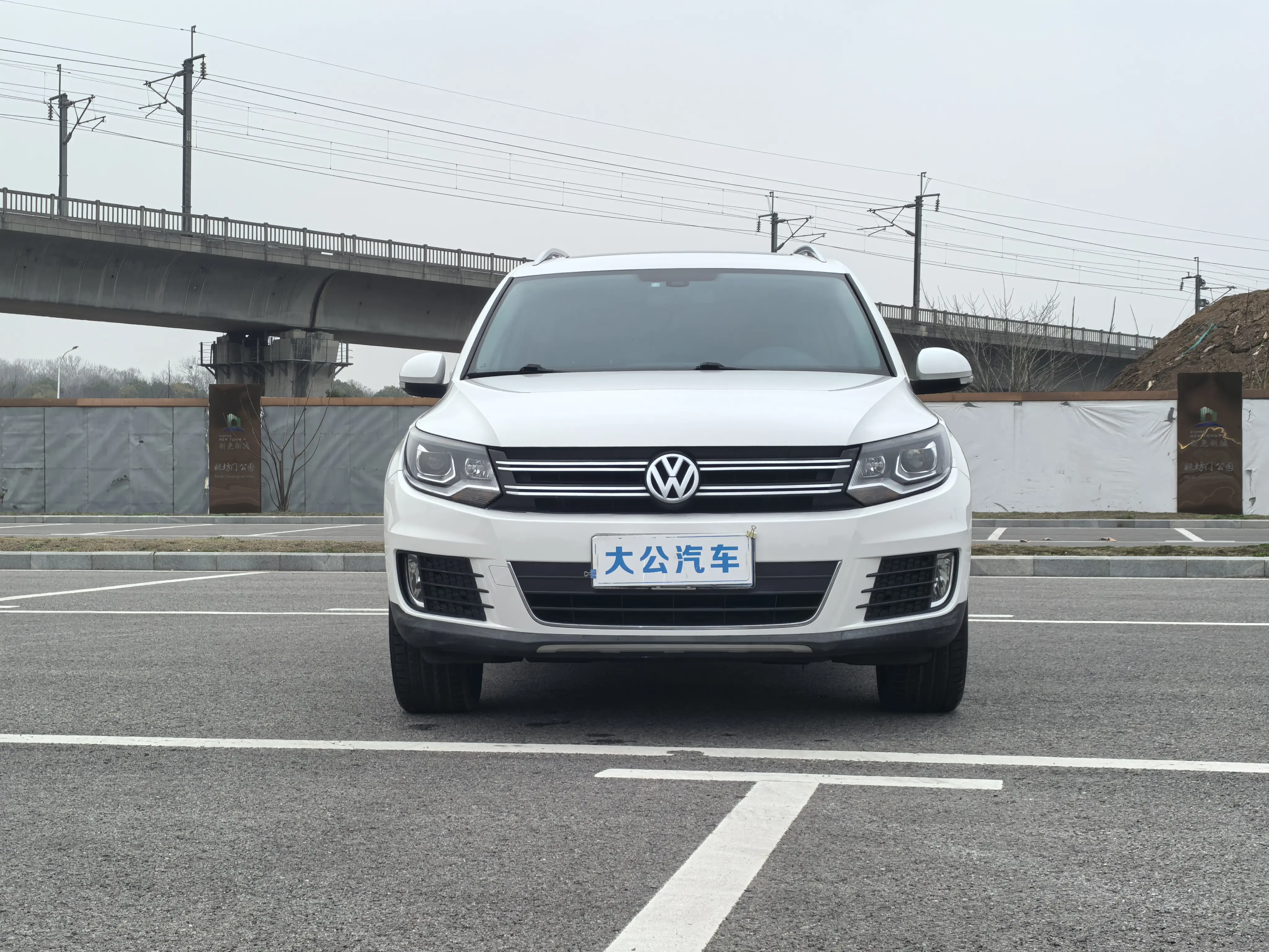 Volkswagen Tiguan (Tharu)  из Китая