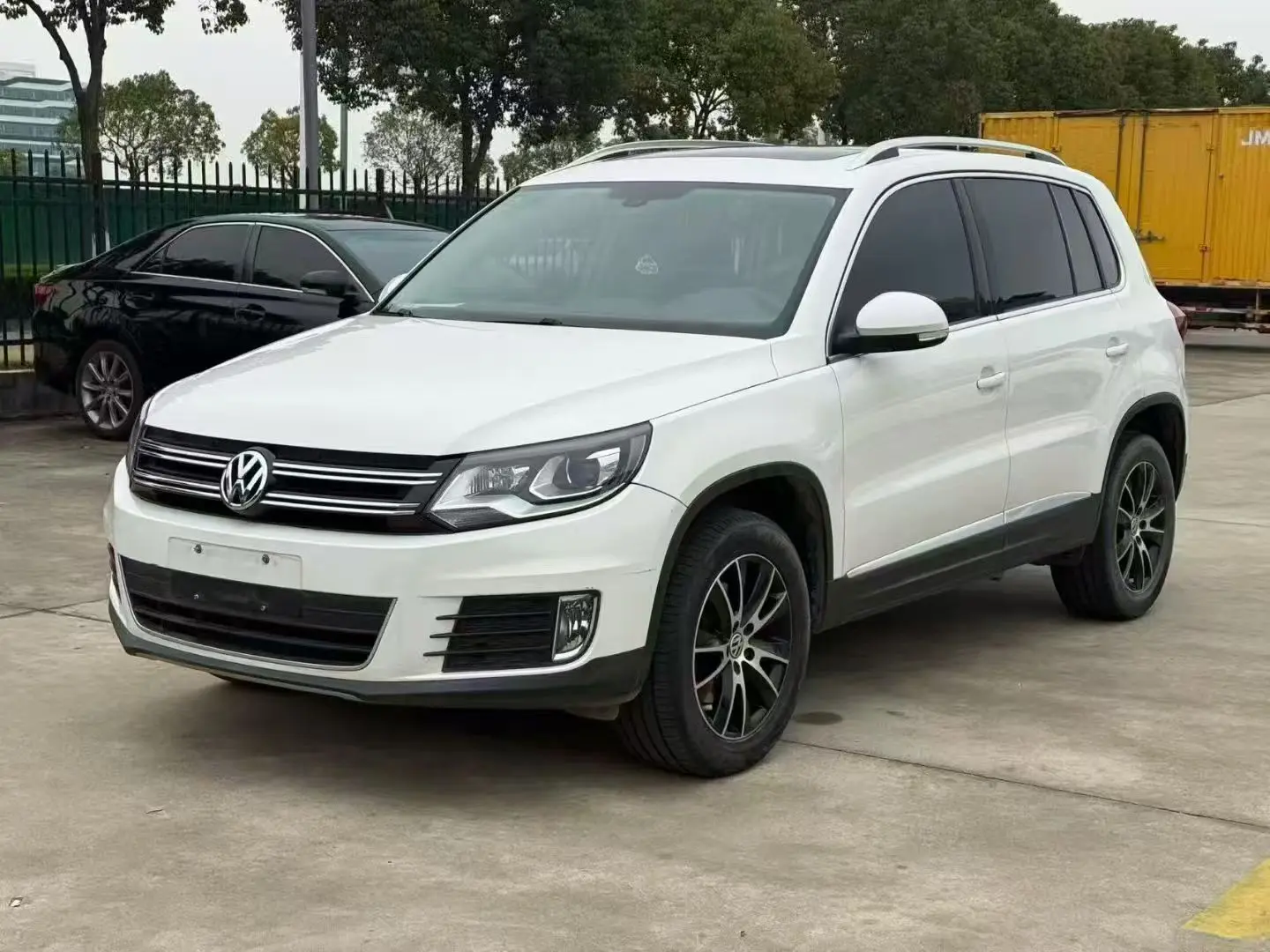 Volkswagen Tiguan (Tharu)  из Китая