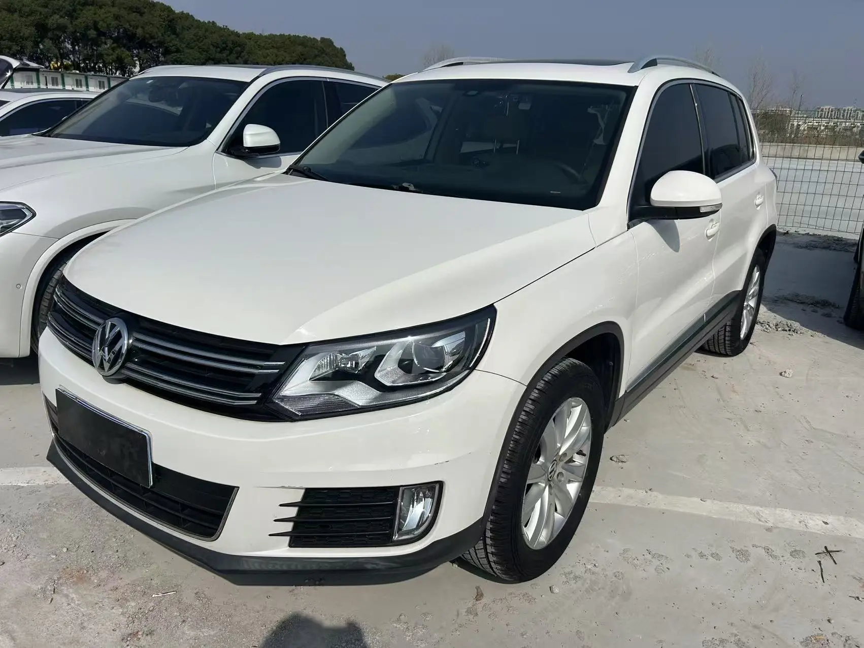 Volkswagen Tiguan (Tharu)  из Китая