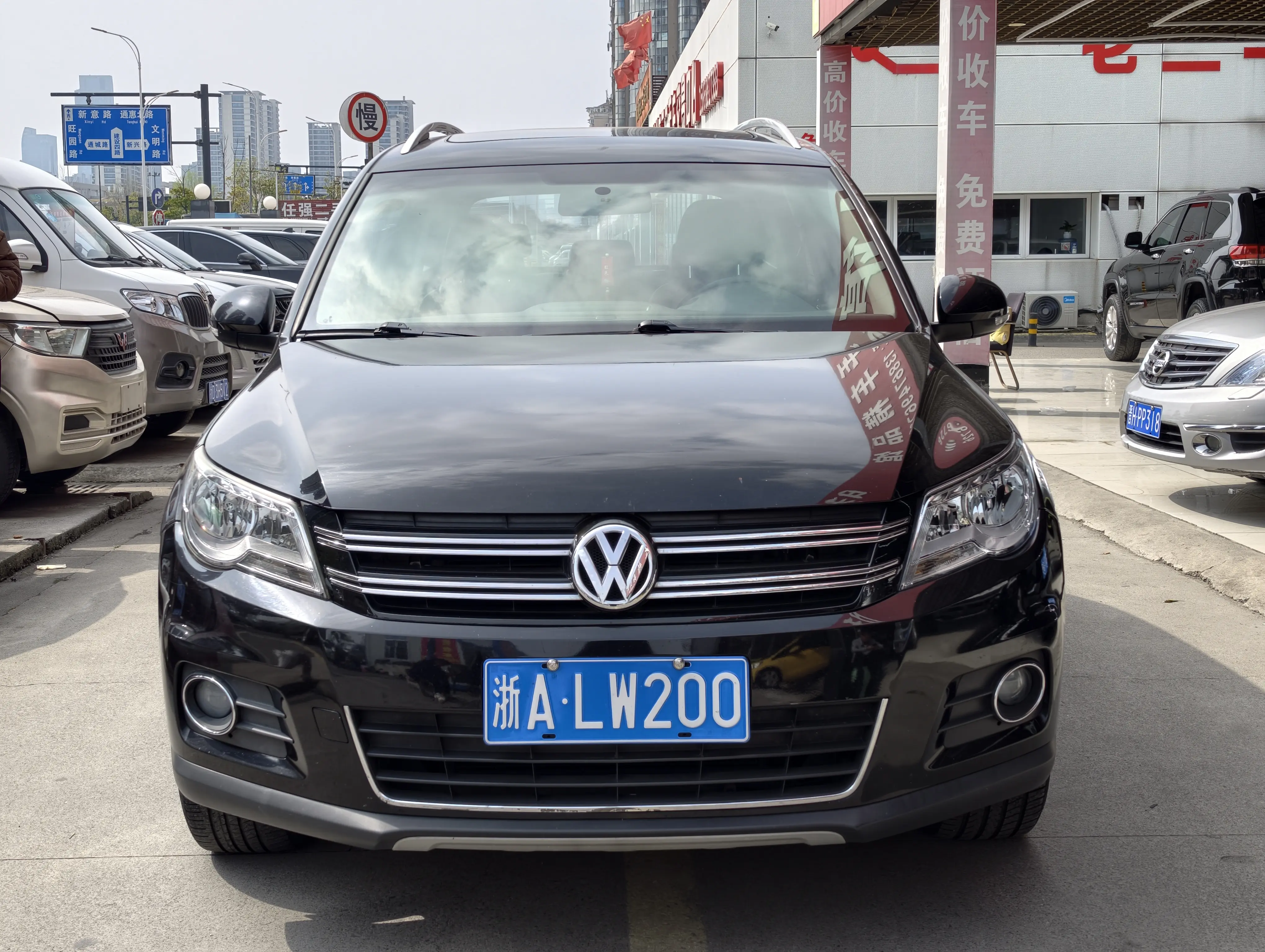 Volkswagen Tiguan (Tharu)  из Китая
