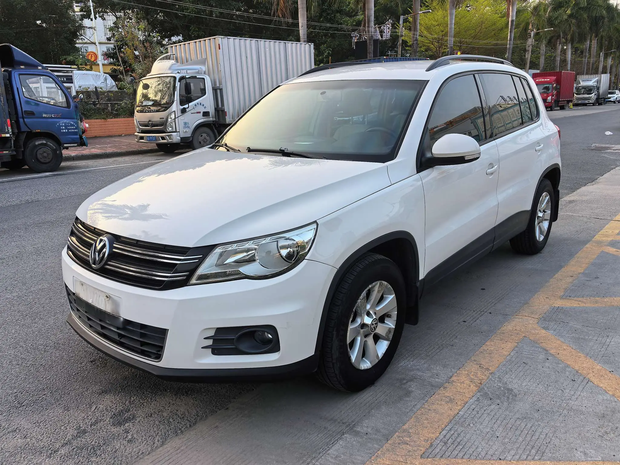 Volkswagen Tiguan (Tharu)  из Китая