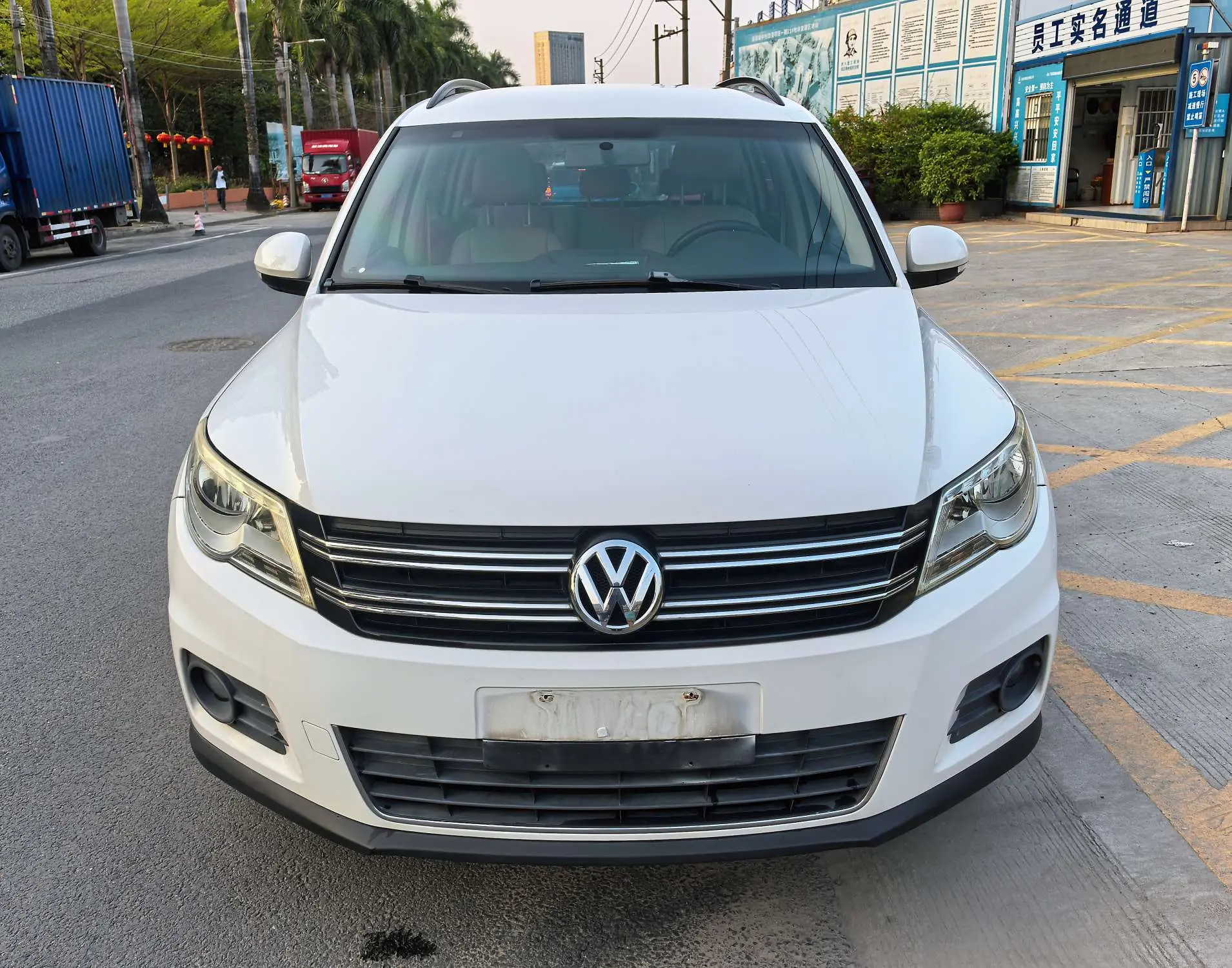 Volkswagen Tiguan (Tharu)  из Китая