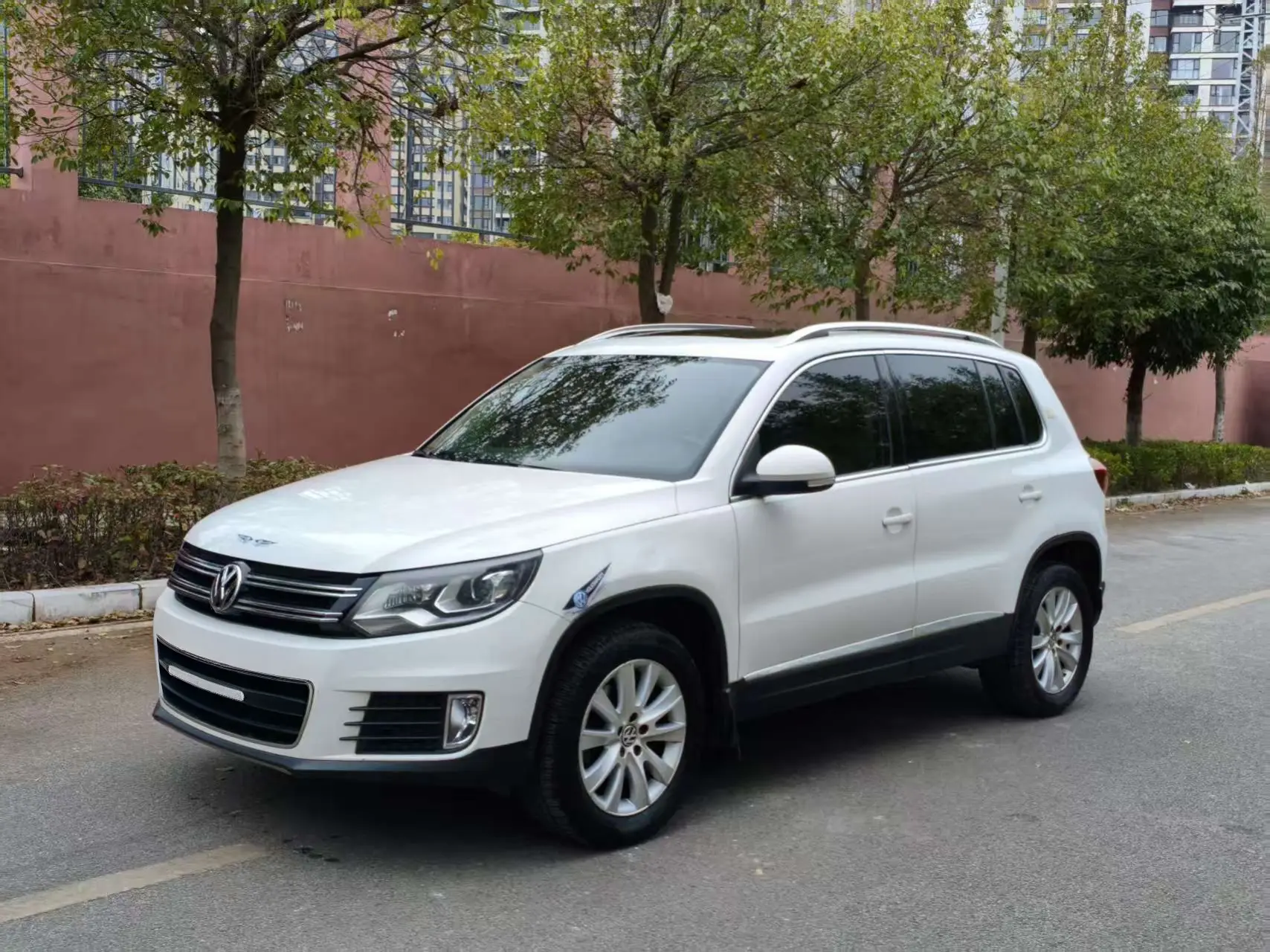 Volkswagen Tiguan (Tharu)  из Китая
