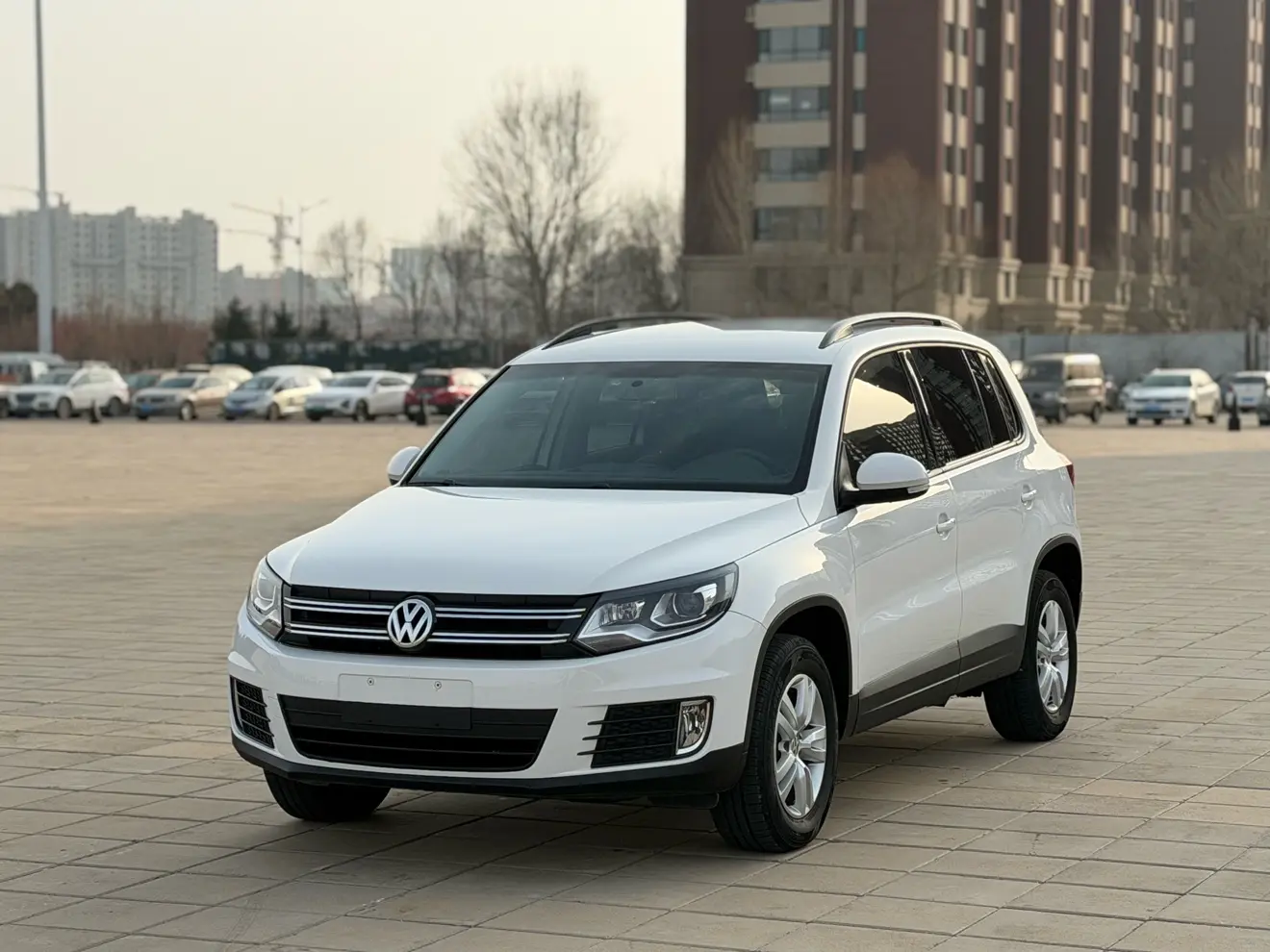 Volkswagen Tiguan (Tharu)  из Китая