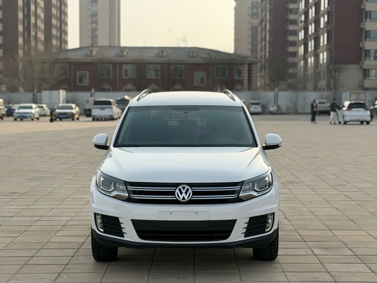Volkswagen Tiguan (Tharu)  из Китая