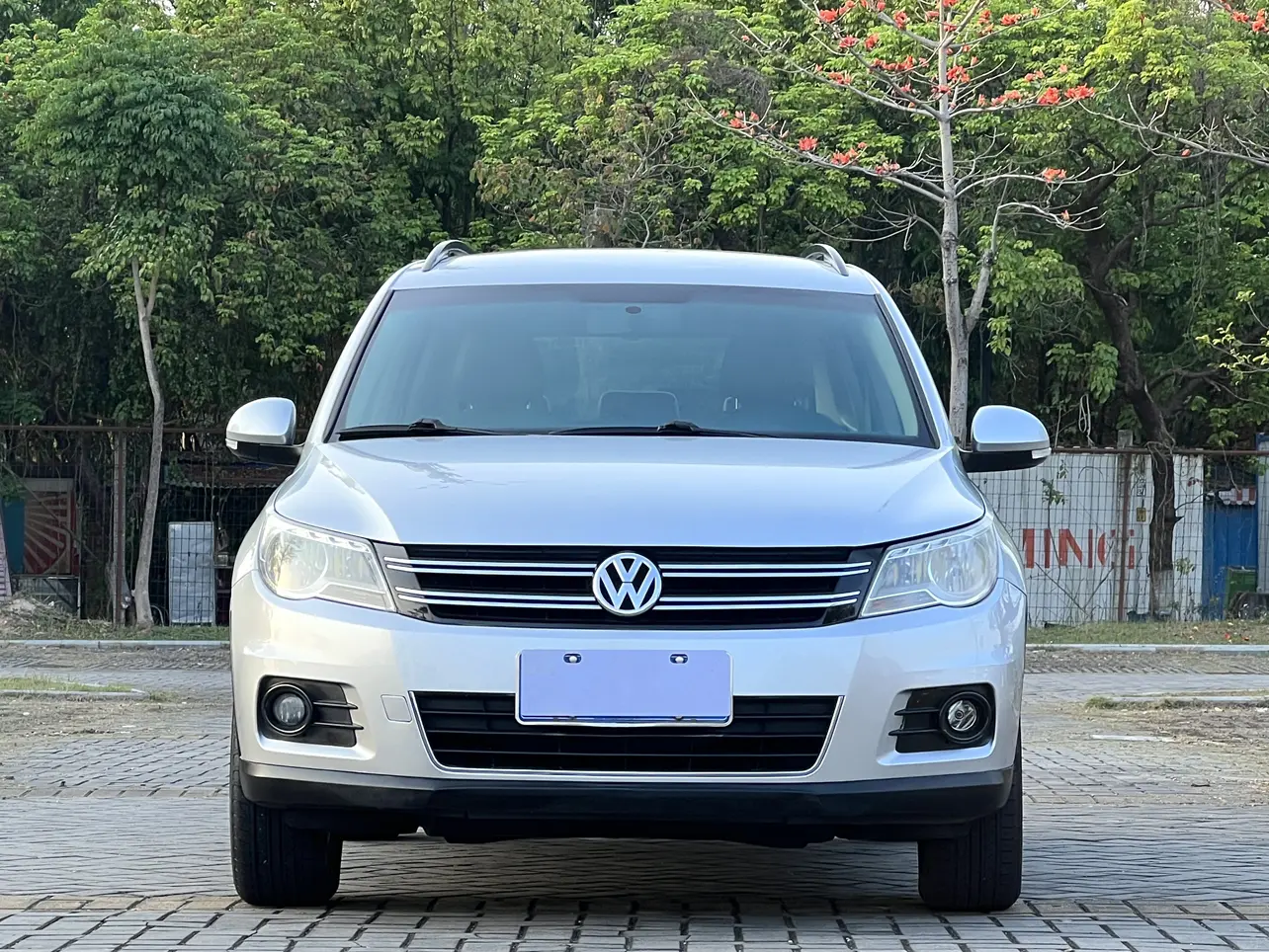 Volkswagen Tiguan (Tharu)  из Китая