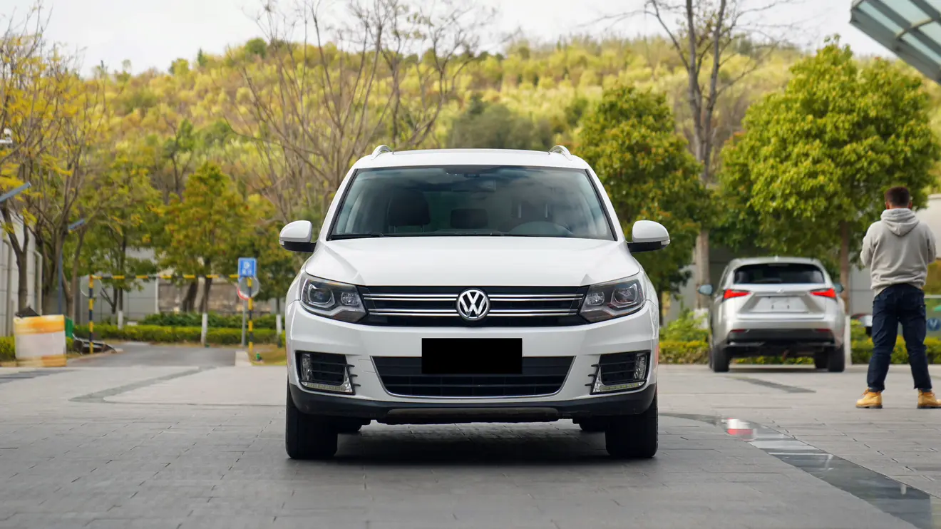 Volkswagen Tiguan (Tharu)  из Китая