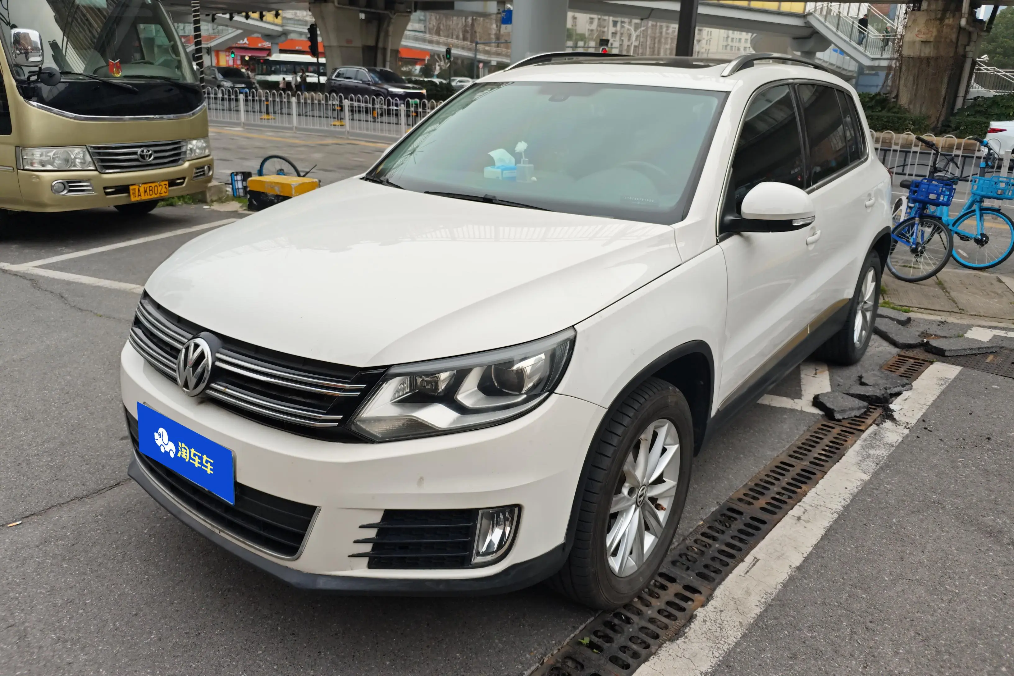 Volkswagen Tiguan (Tharu)  из Китая