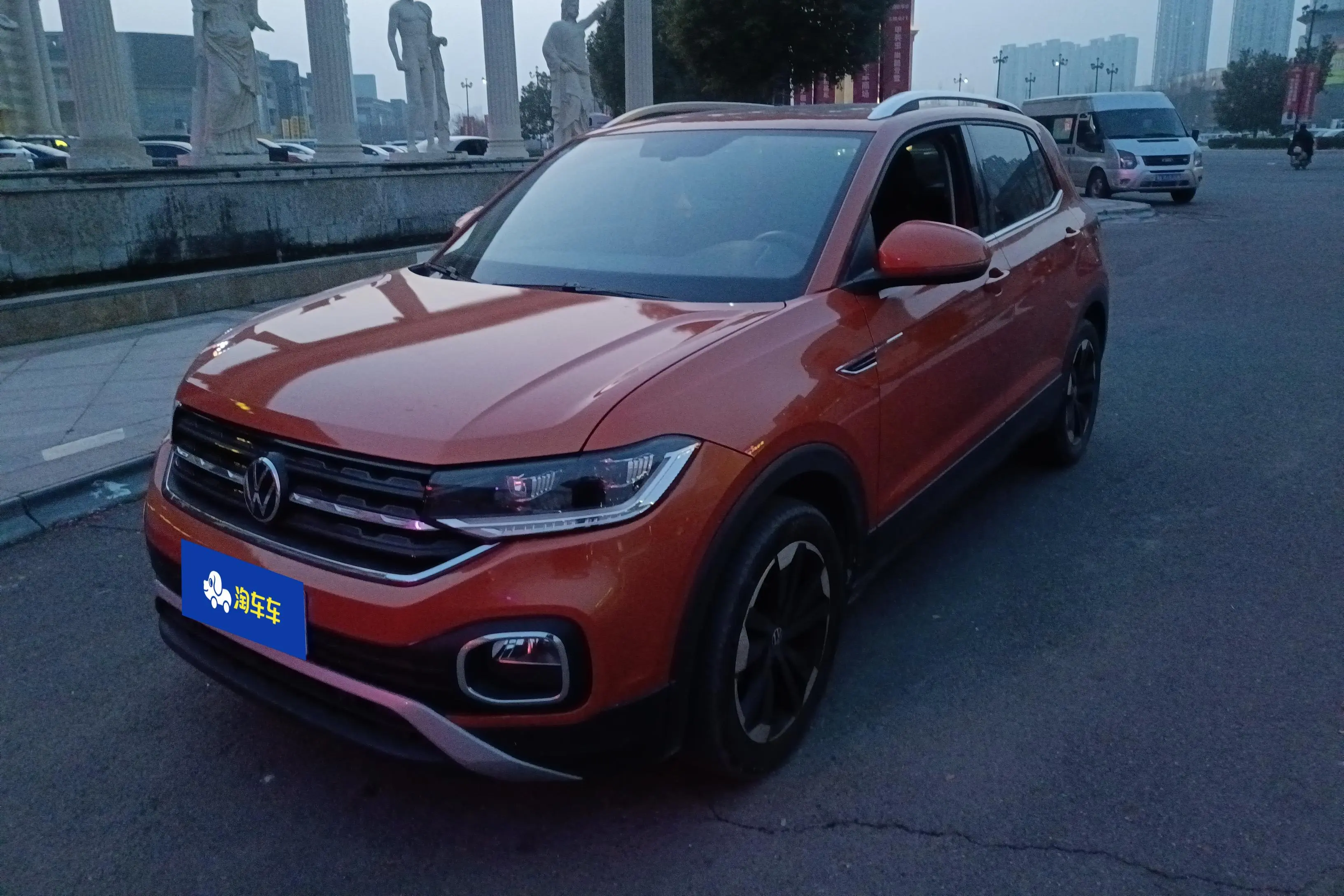 Volkswagen Explore the shadows  из Китая