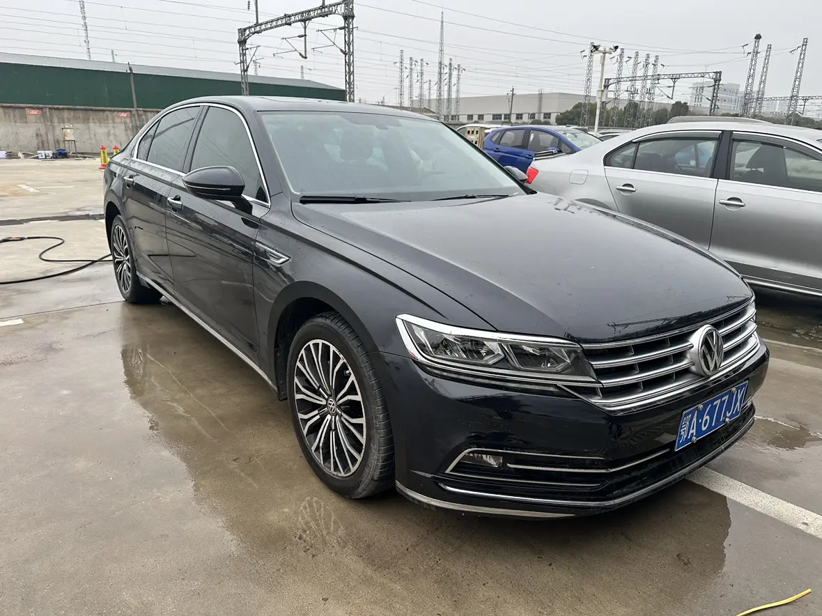 Volkswagen Hui Ang  из Китая