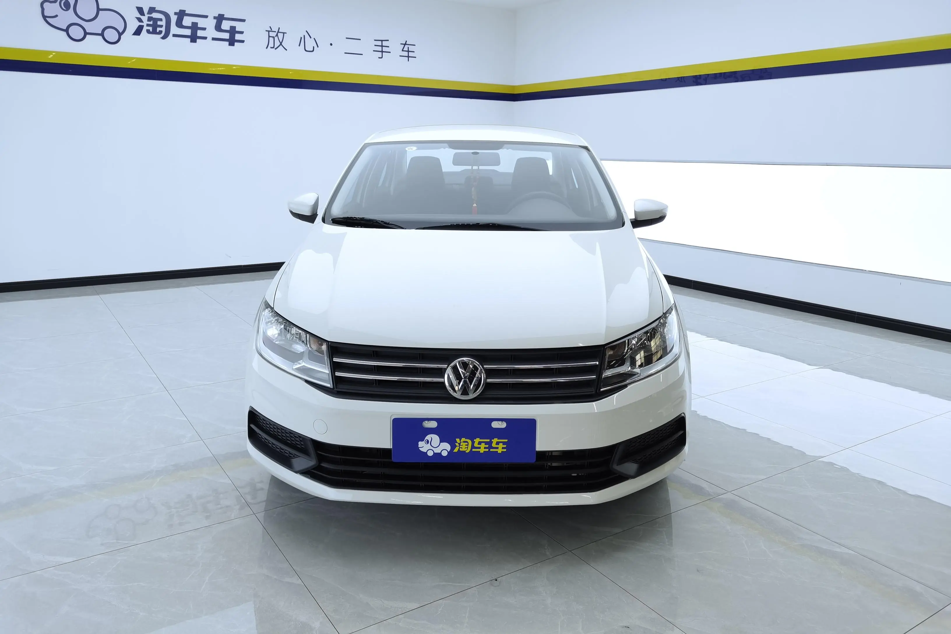 Volkswagen Santana  из Китая