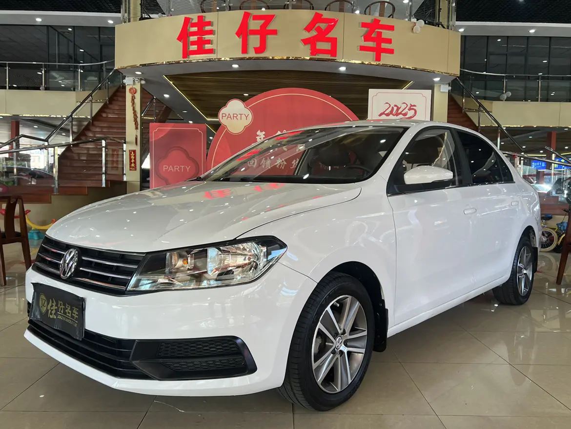 Volkswagen Santana  из Китая