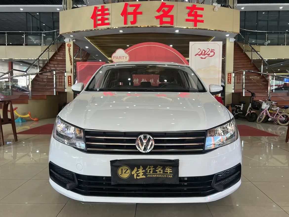 Volkswagen Santana  из Китая