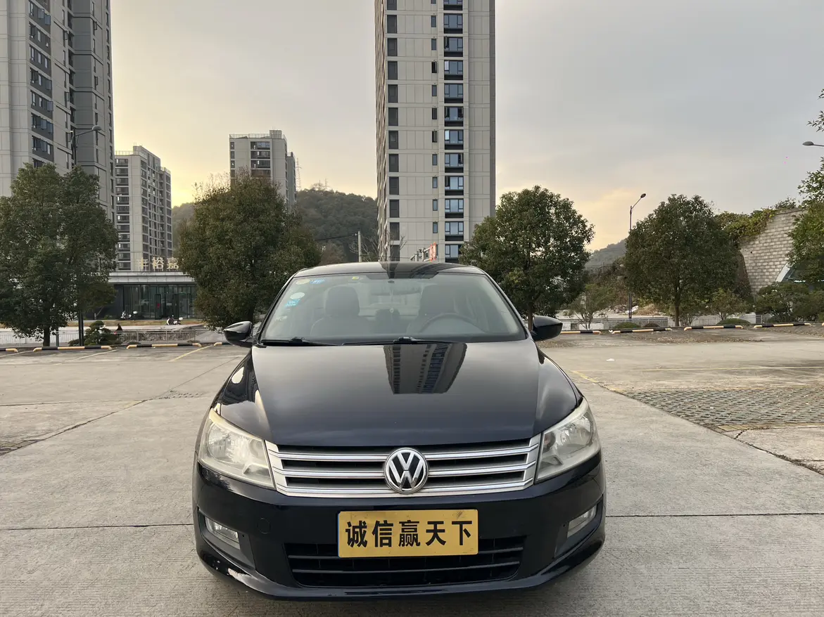 Volkswagen Santana  из Китая