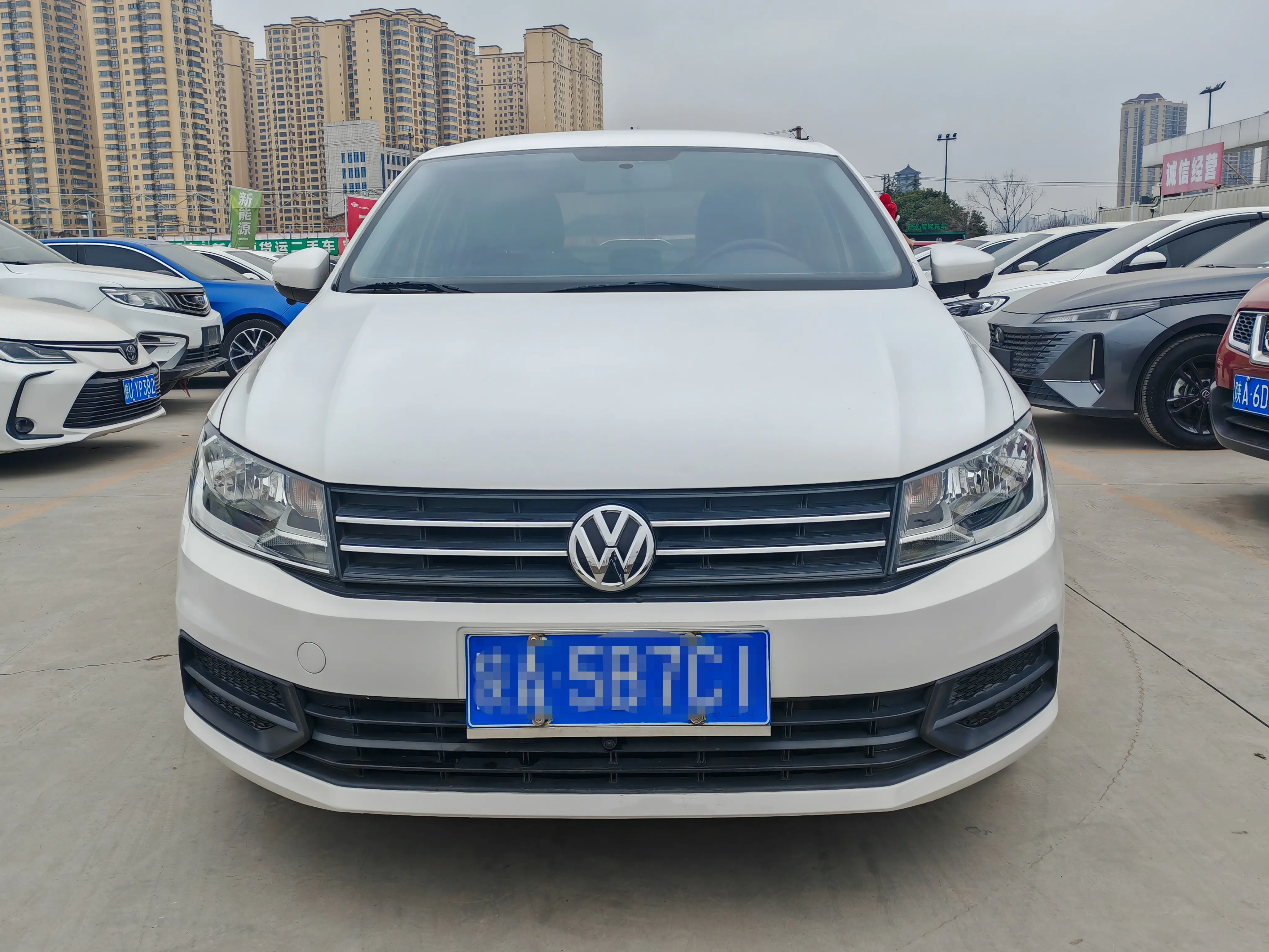 Volkswagen Santana  из Китая