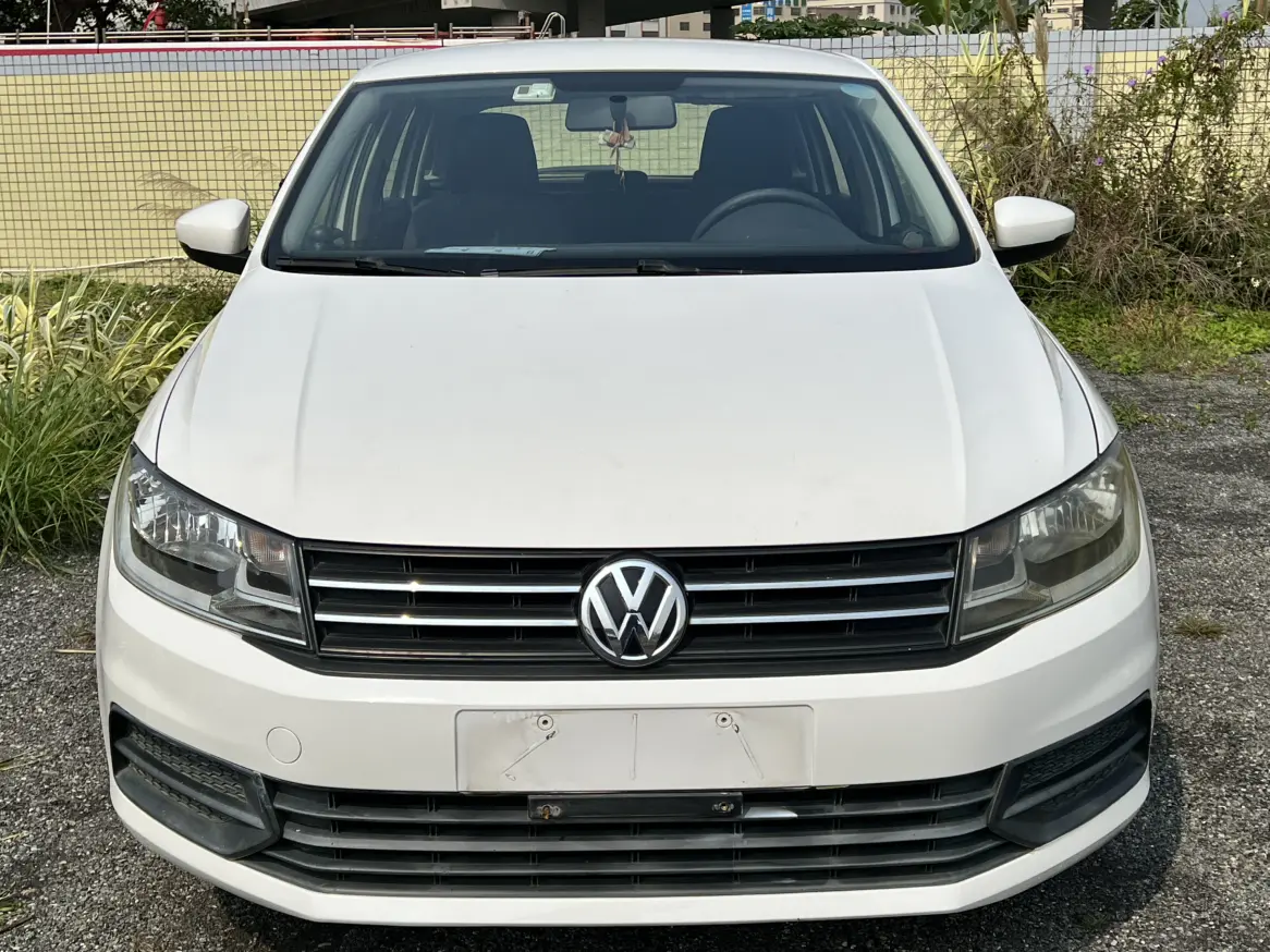 Volkswagen Santana  из Китая