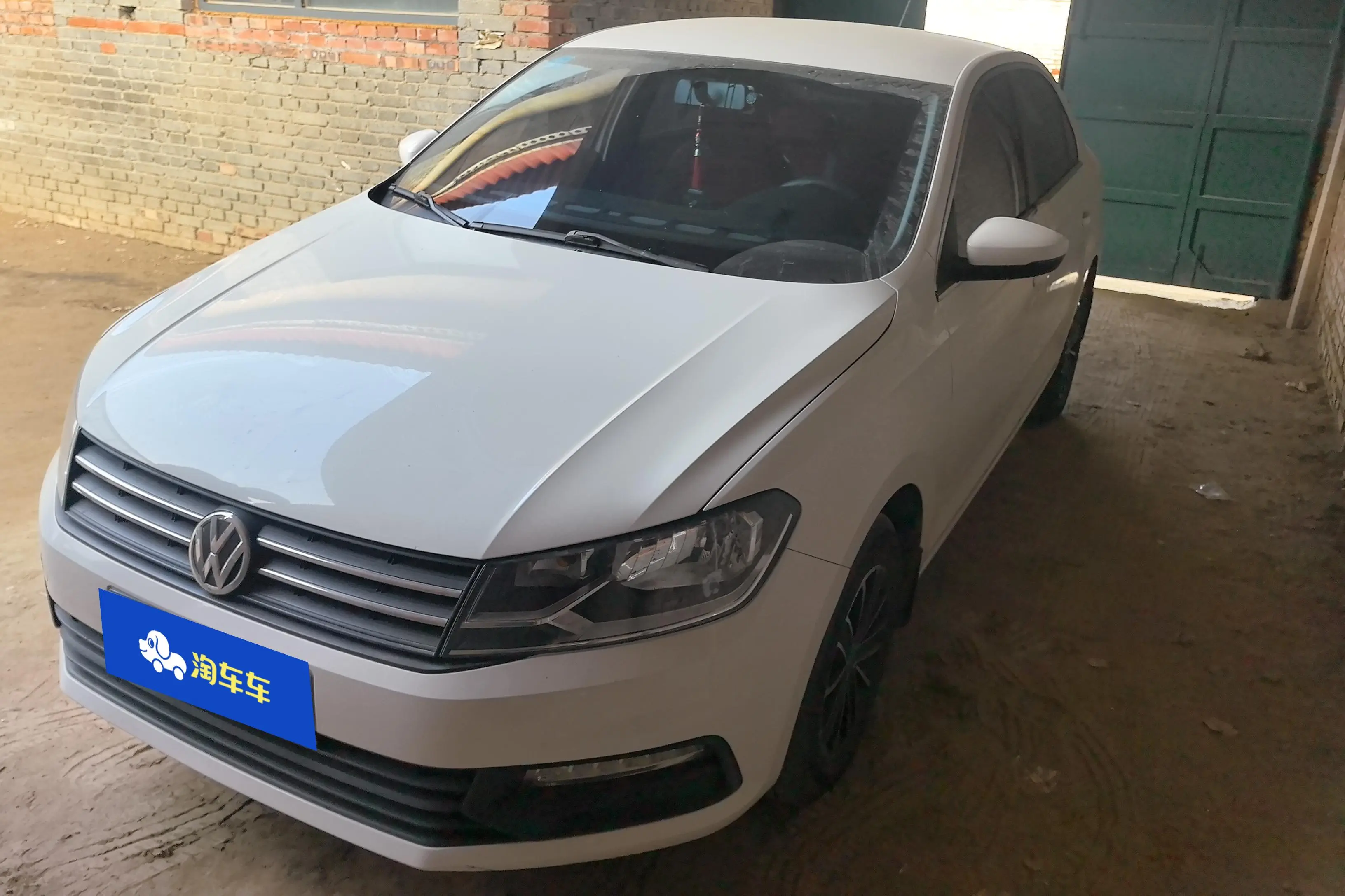 Volkswagen Santana  из Китая