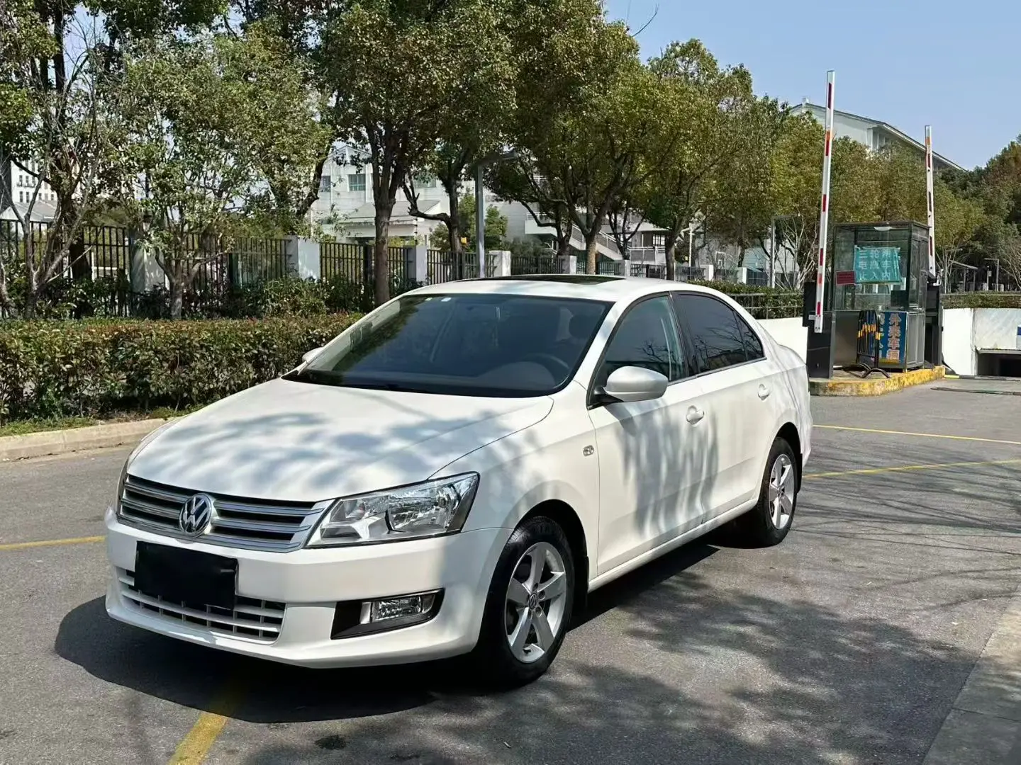 Volkswagen Santana  из Китая