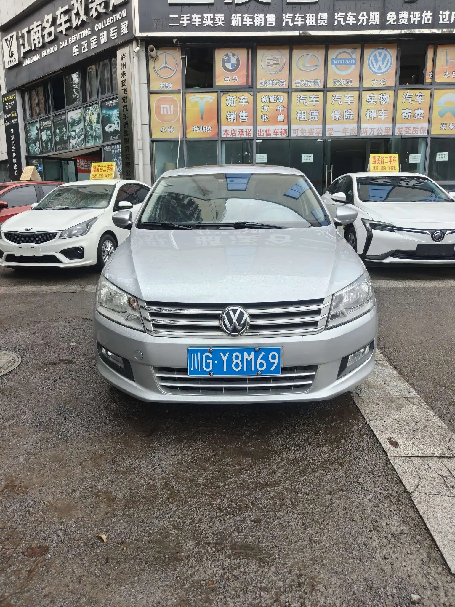 Volkswagen Santana  из Китая