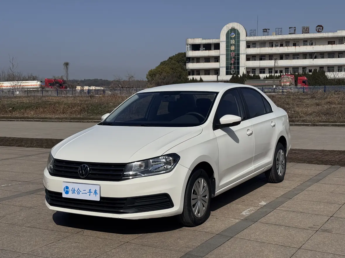 Volkswagen Santana  из Китая