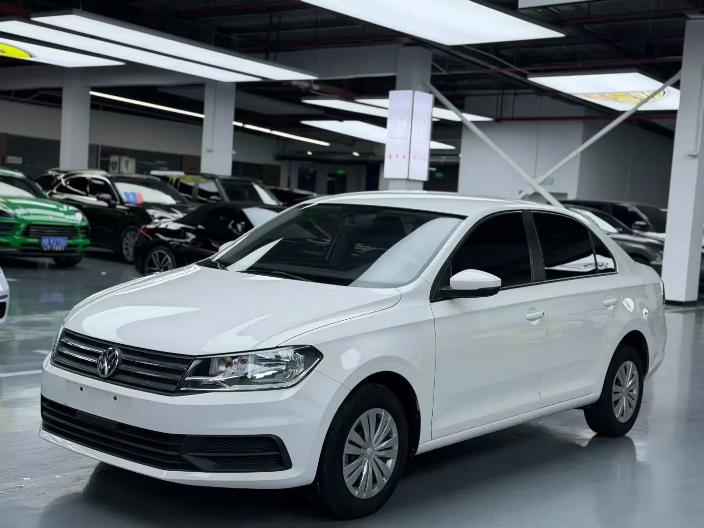 Volkswagen Santana  из Китая