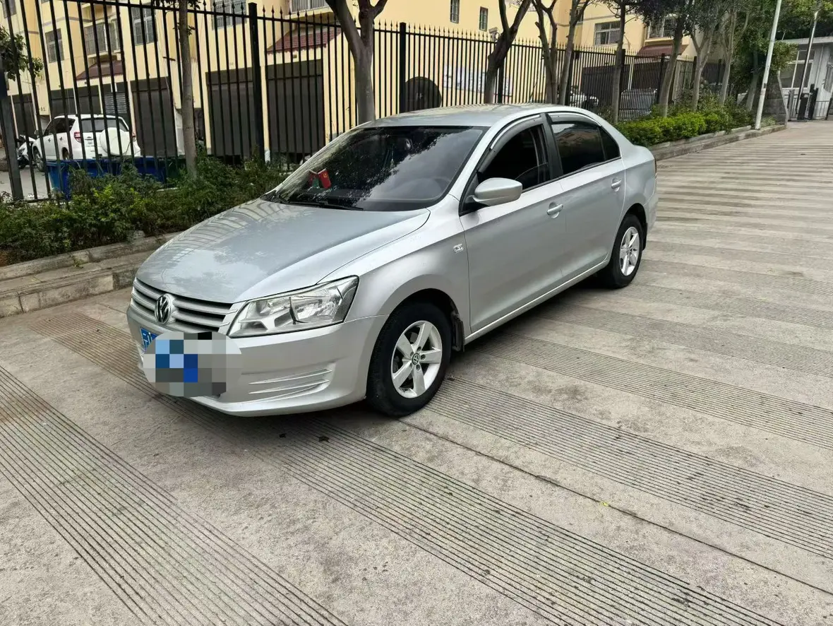 Volkswagen Santana  из Китая